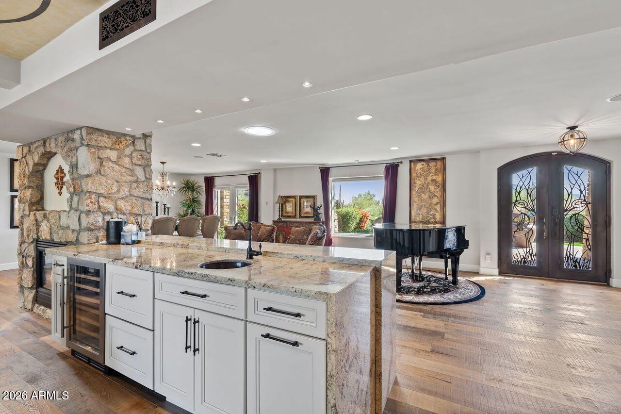 4836 E MOONLIGHT Way