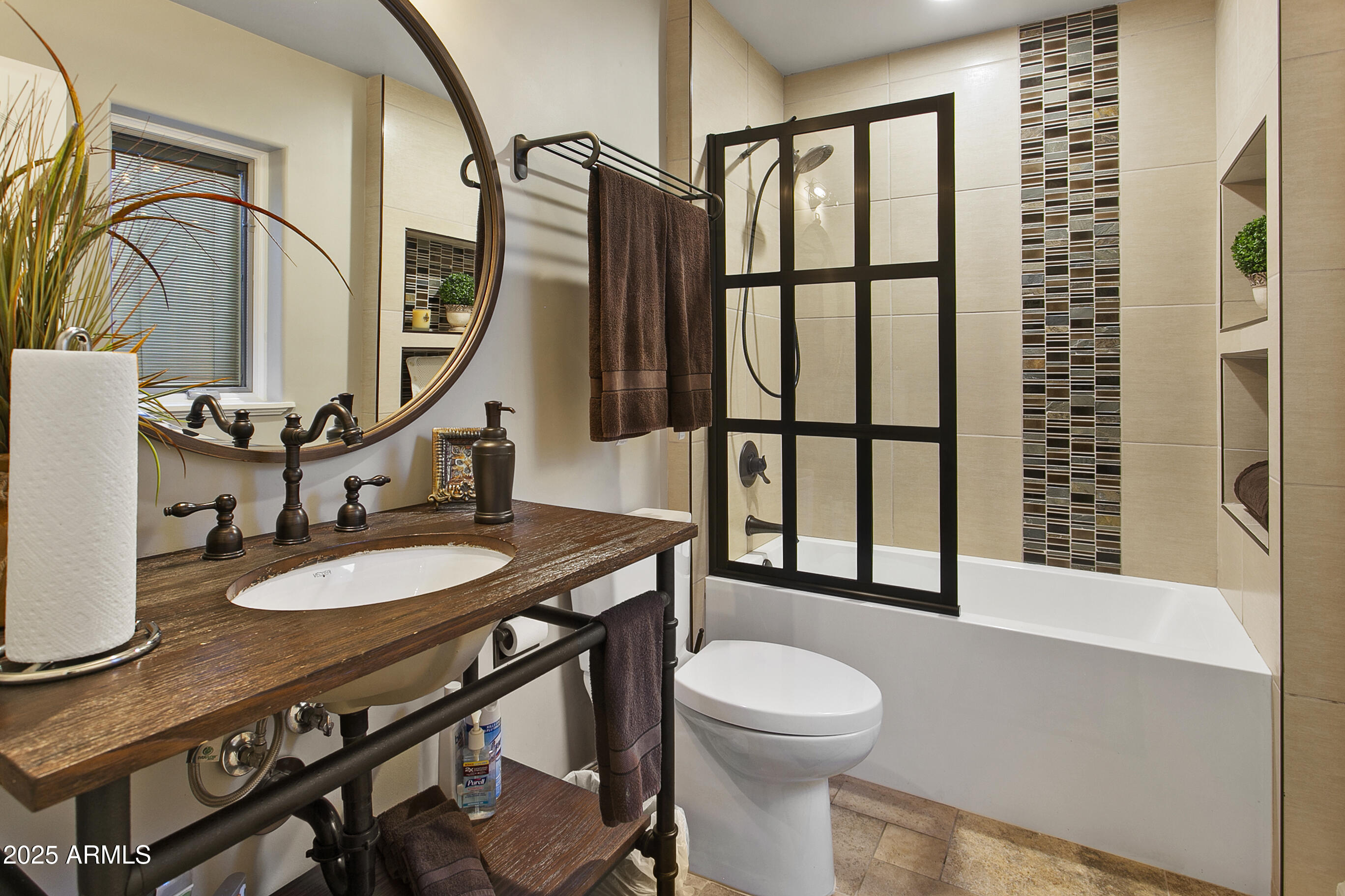 4836 E MOONLIGHT Way