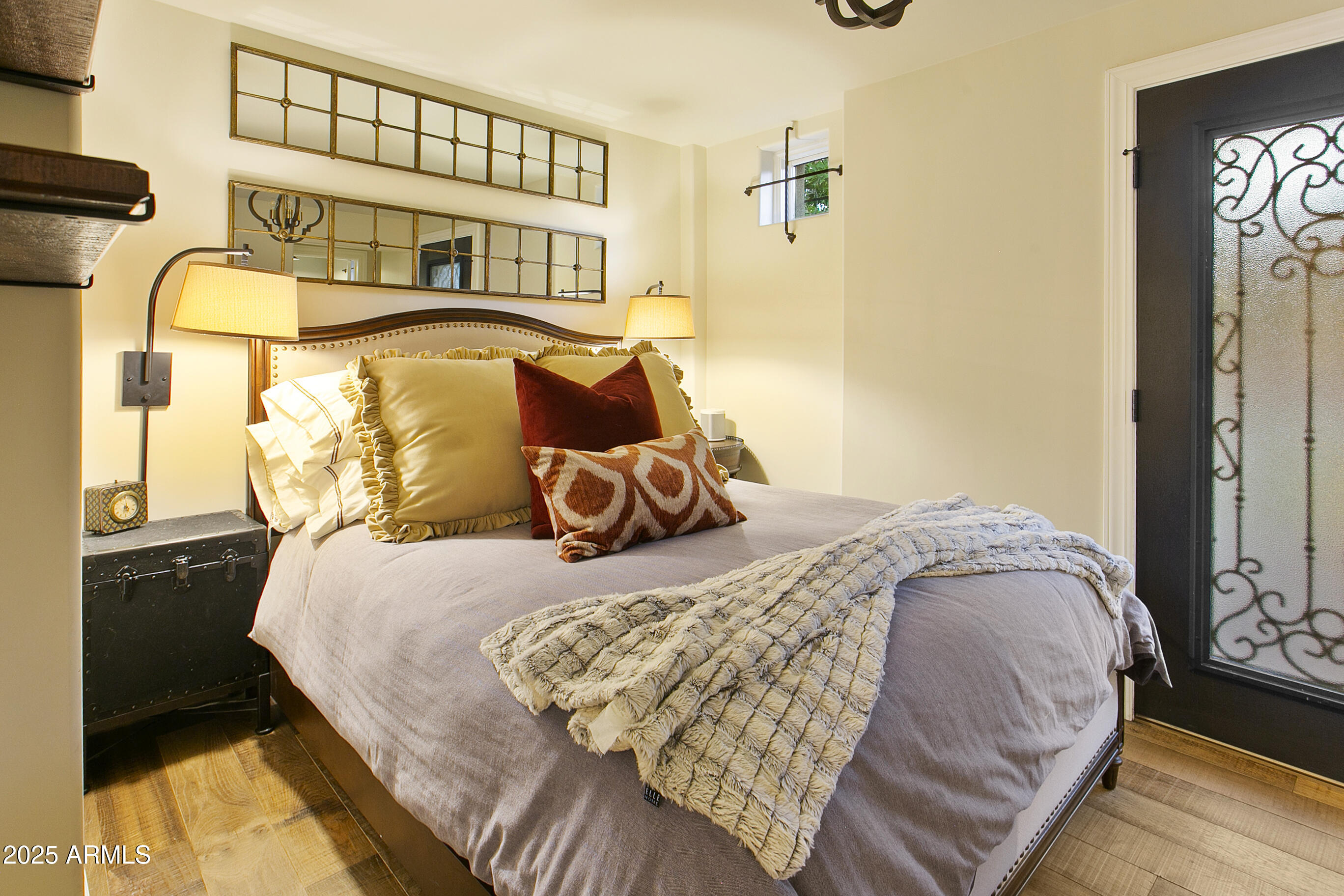 4836 E MOONLIGHT Way