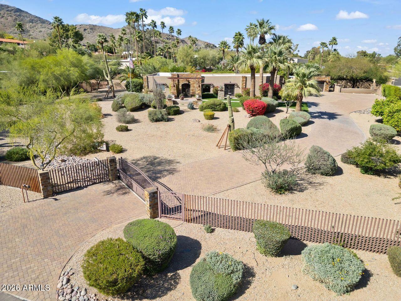 4836 E MOONLIGHT Way