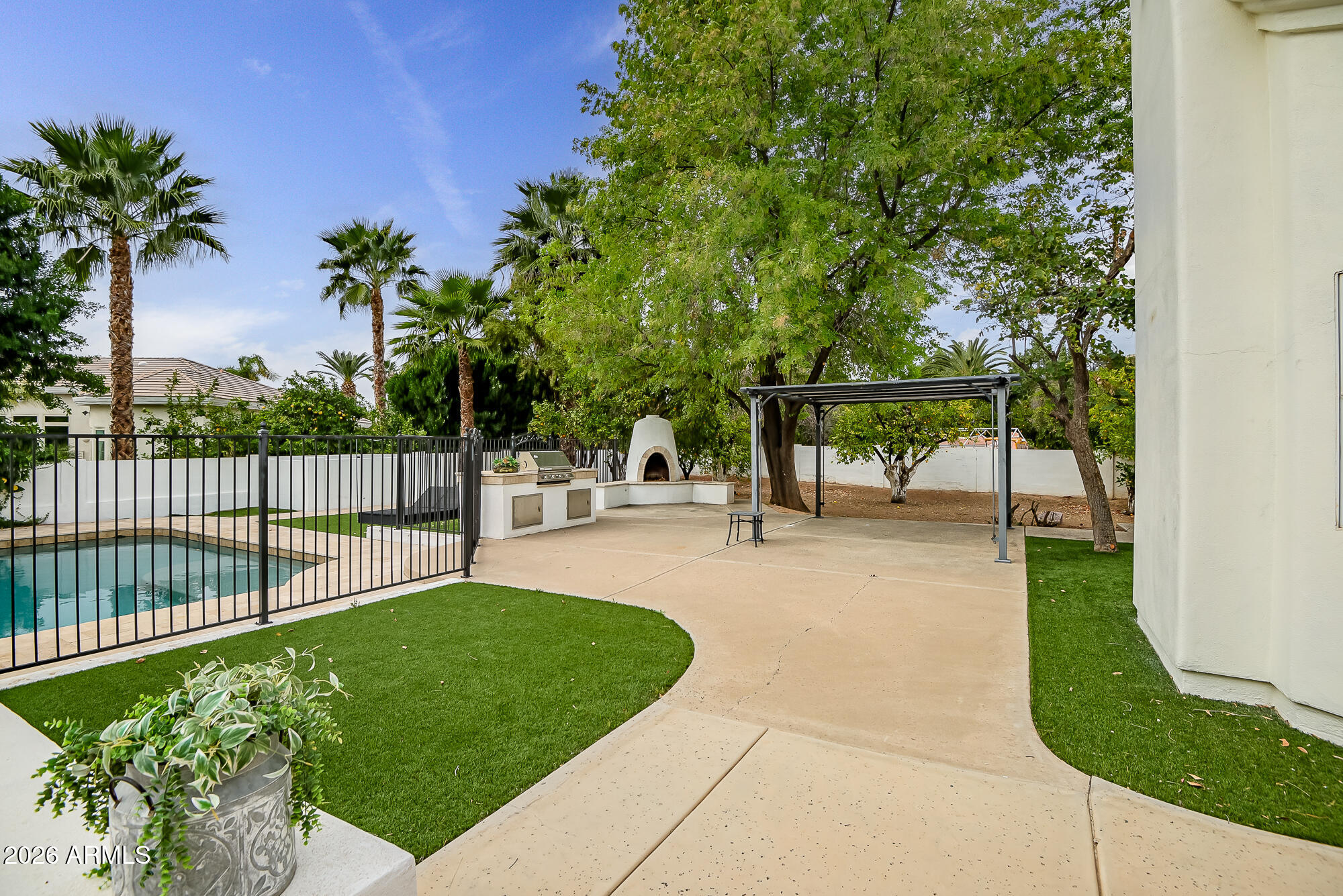 4222 E MCLELLAN Circle 17
