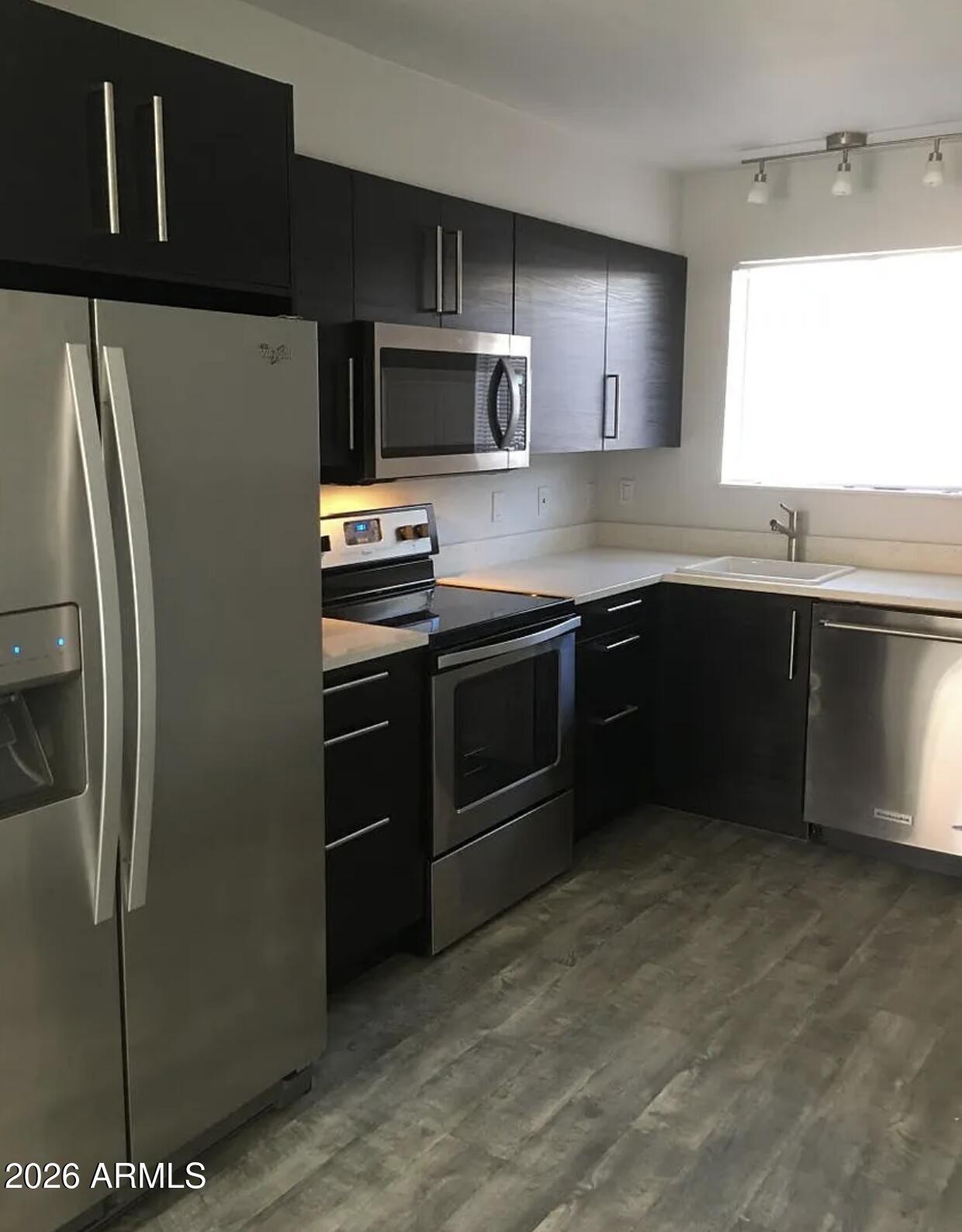 2727 E MONTECITO Avenue