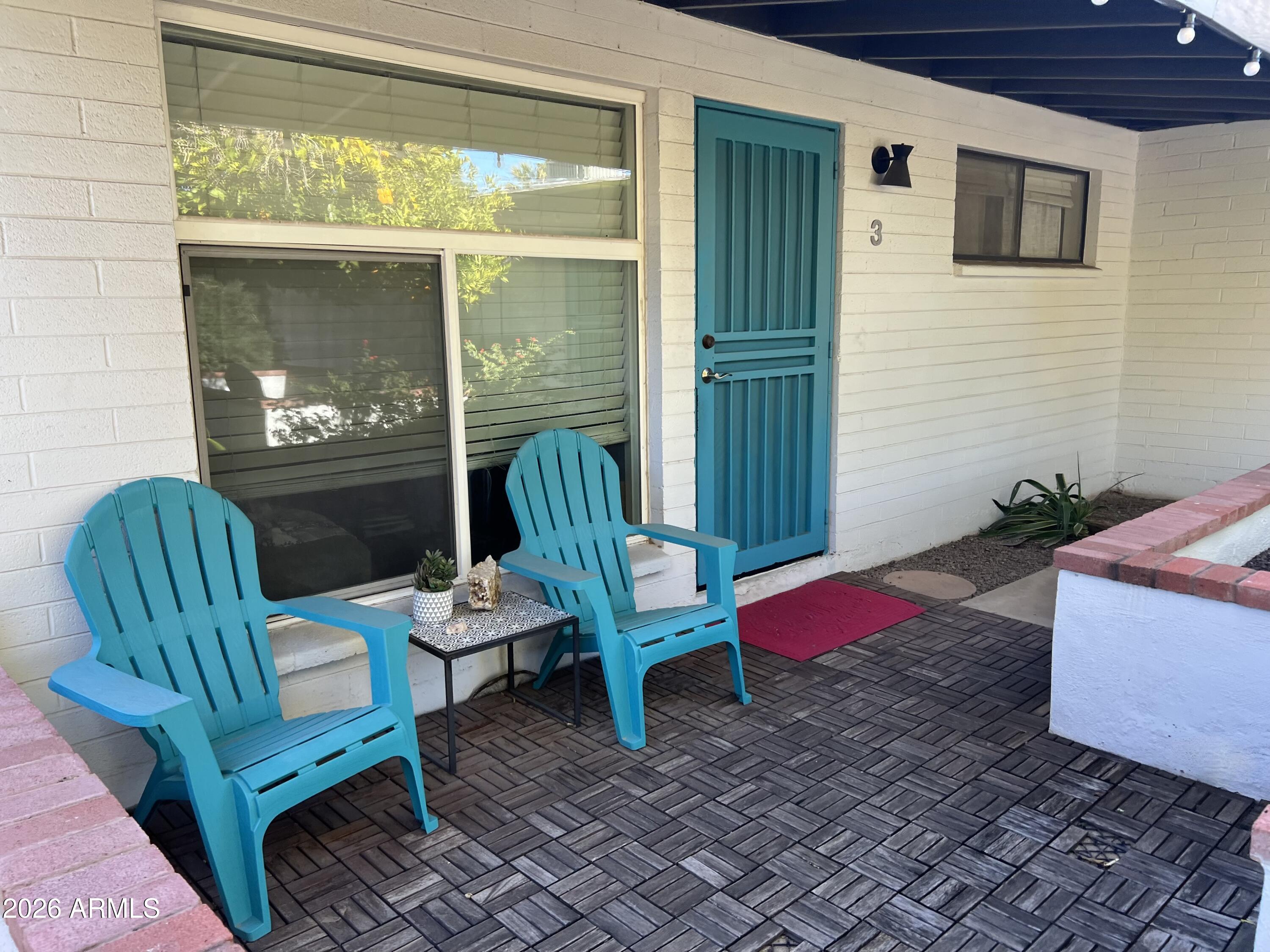 2727 E MONTECITO Avenue