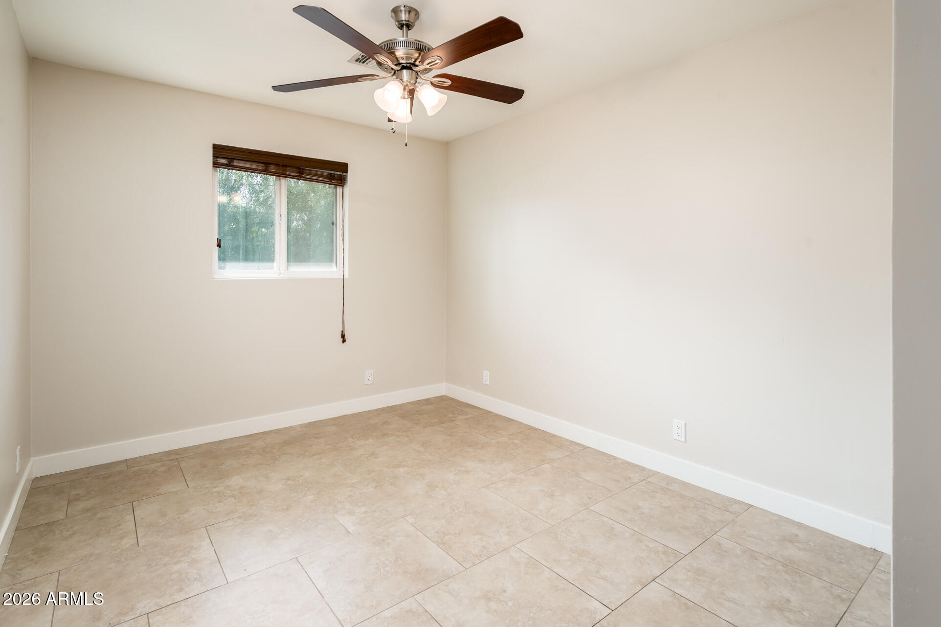 1225 E CAMPBELL Avenue