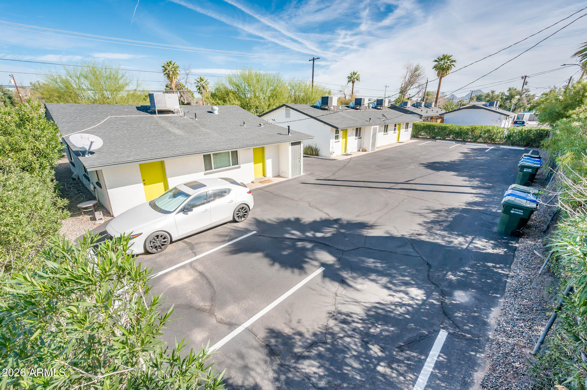 1225 E CAMPBELL Avenue