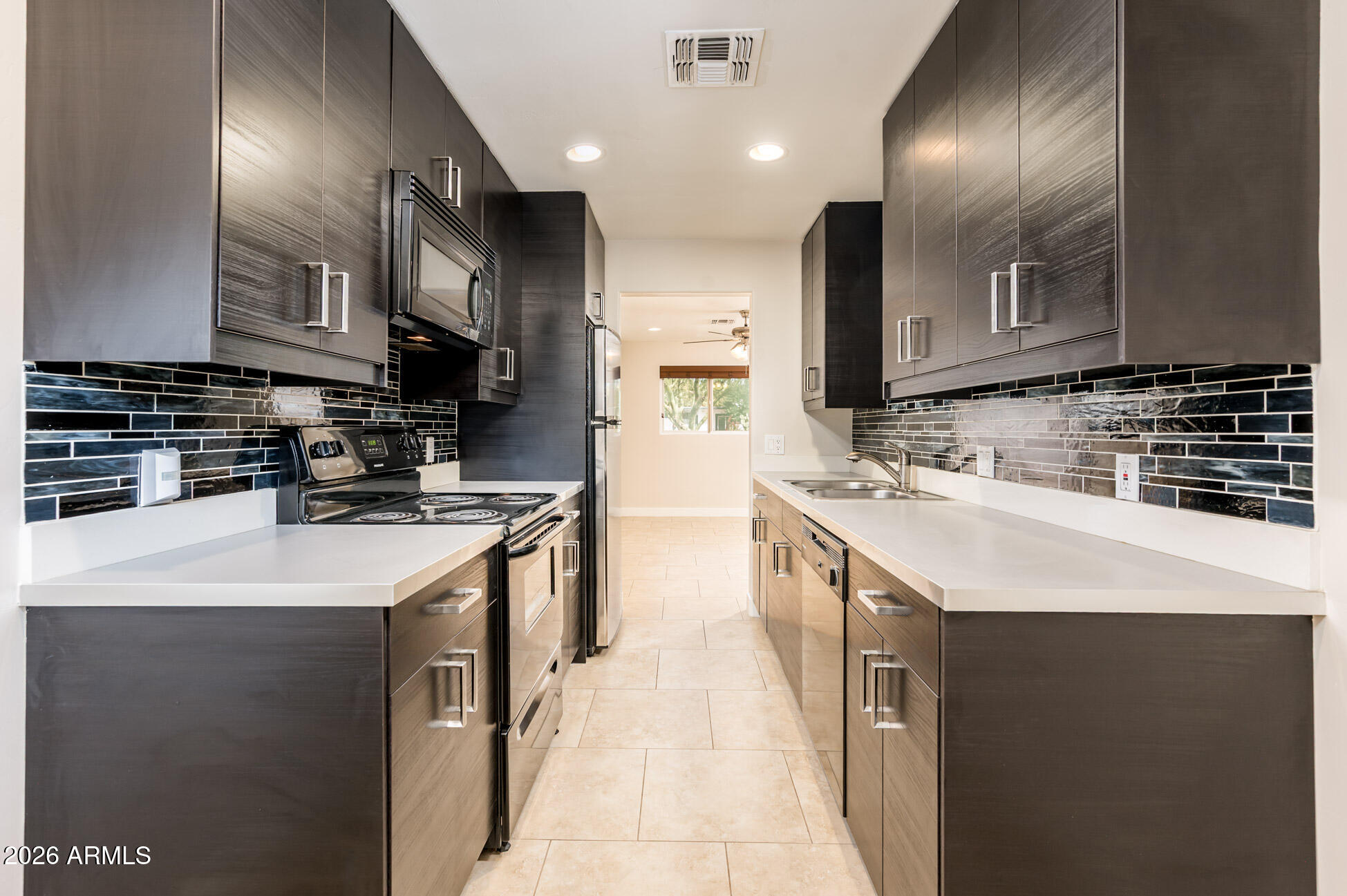 1225 E CAMPBELL Avenue