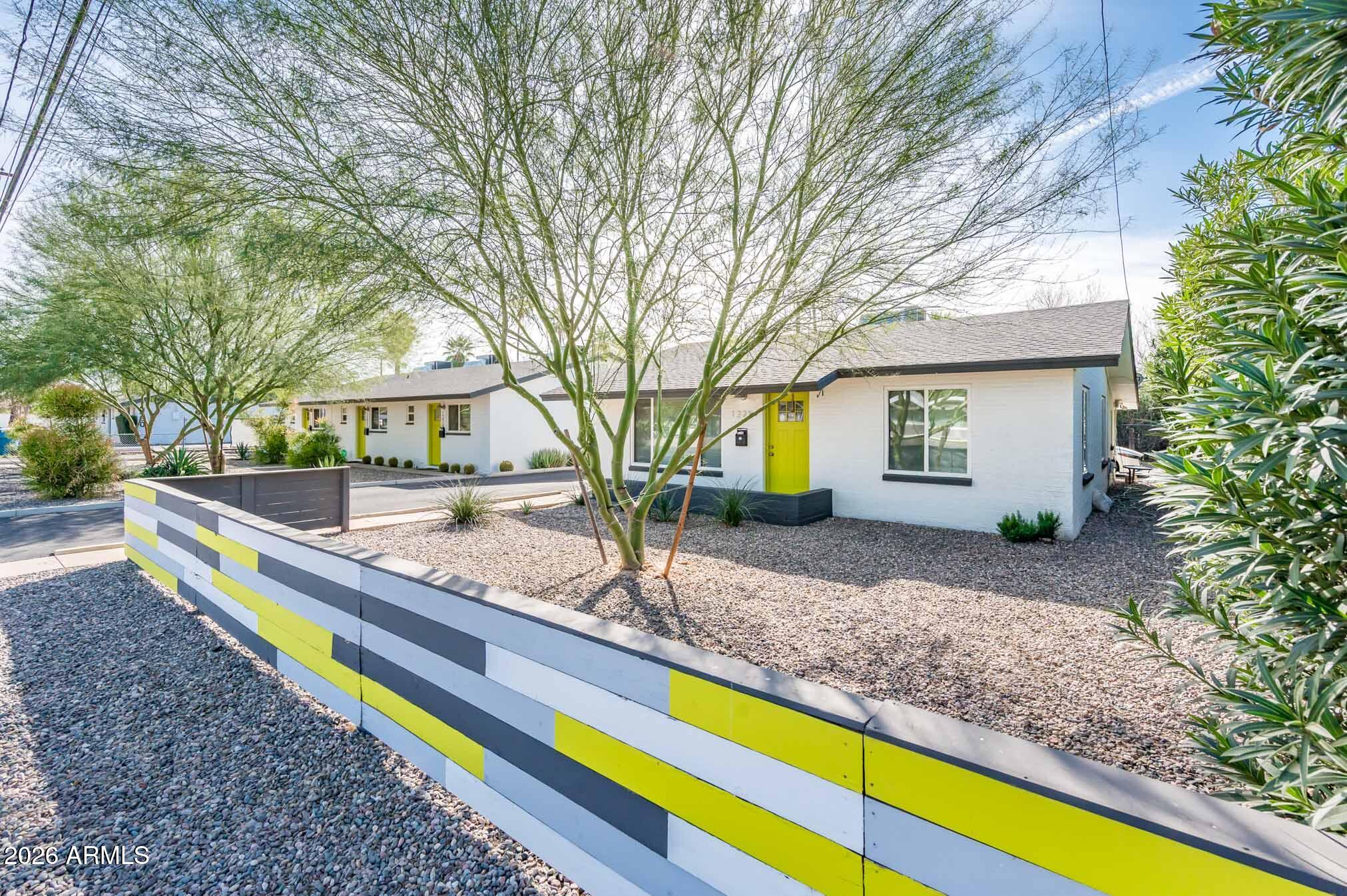 1225 E CAMPBELL Avenue