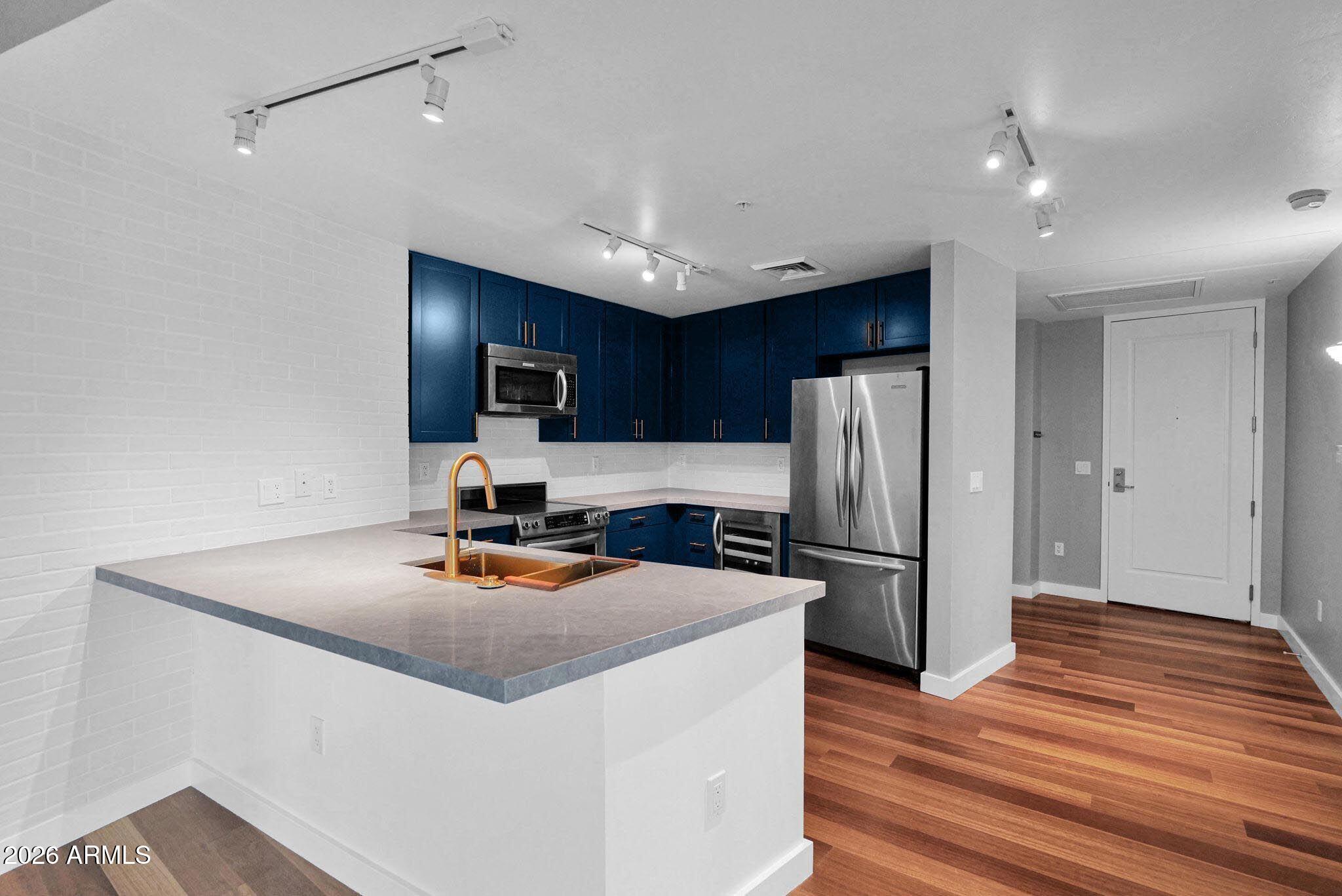 310 S 4TH Street 1705