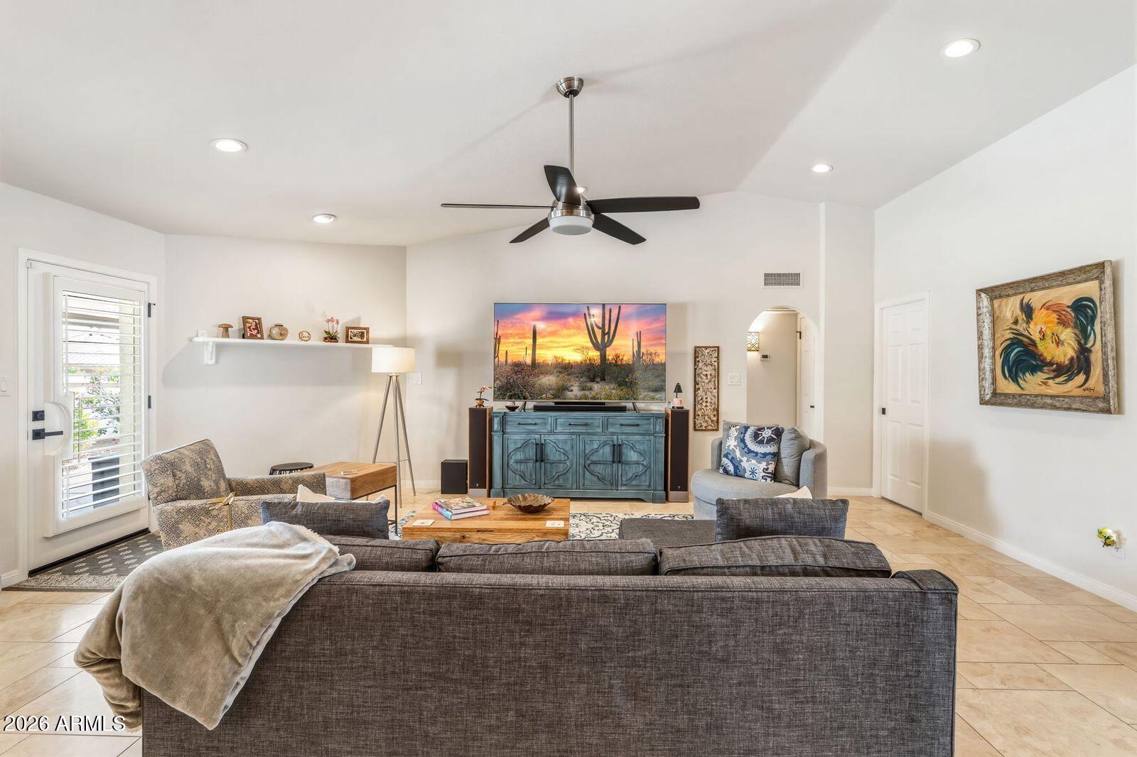 1129 E FOREST HILLS Drive