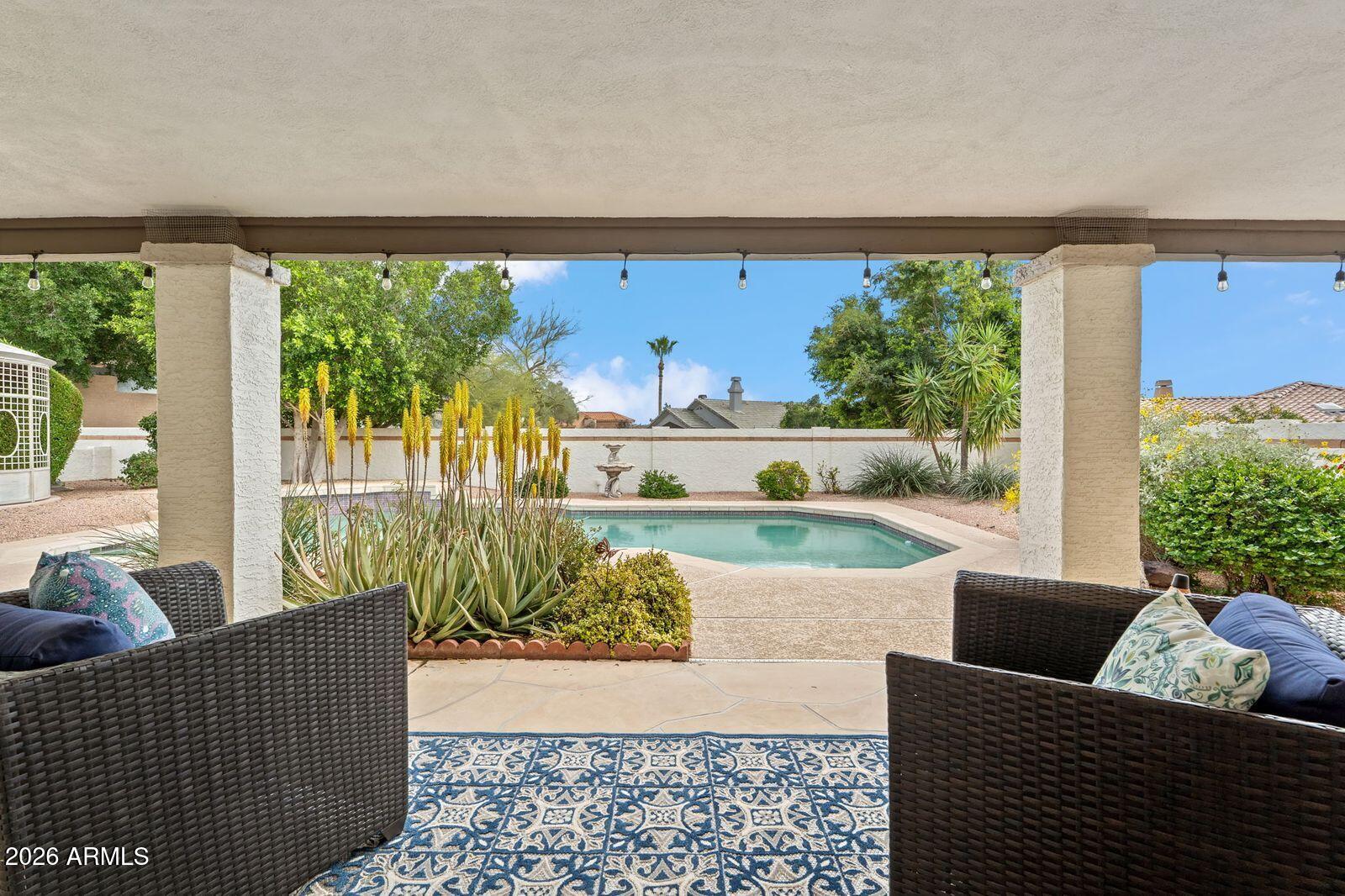 1129 E FOREST HILLS Drive