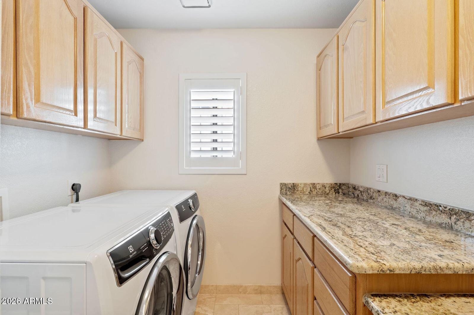 1129 E FOREST HILLS Drive