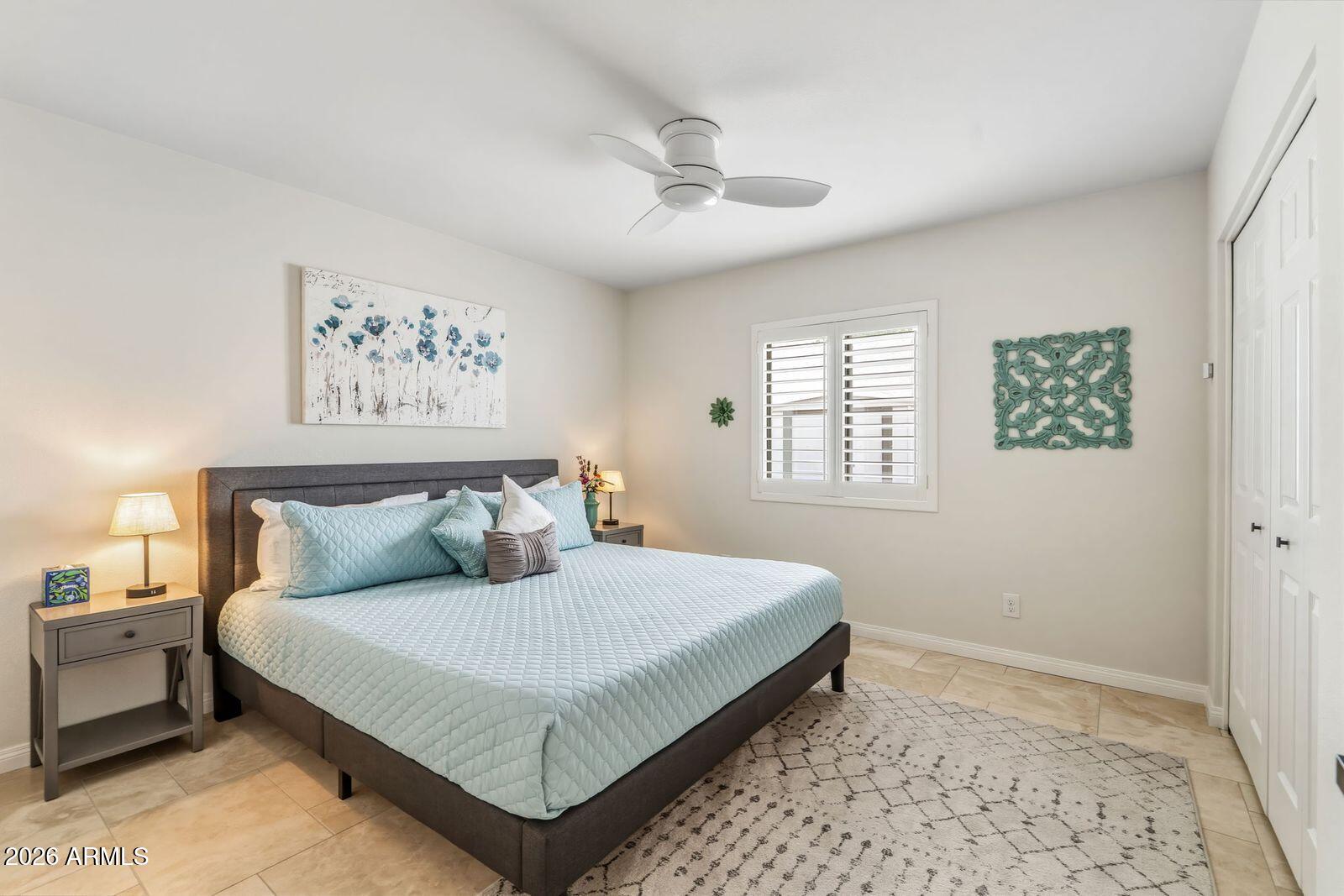 1129 E FOREST HILLS Drive