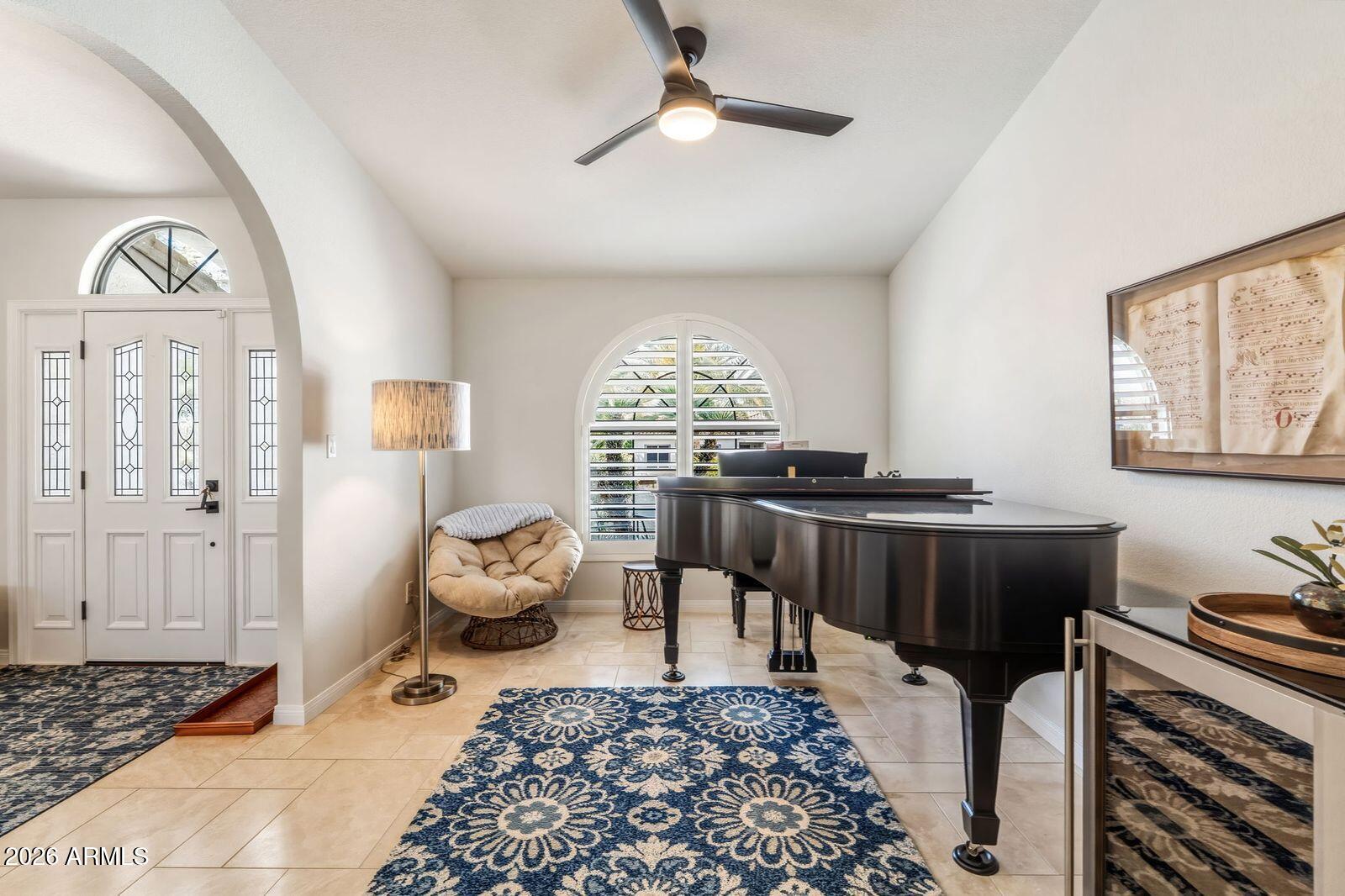 1129 E FOREST HILLS Drive