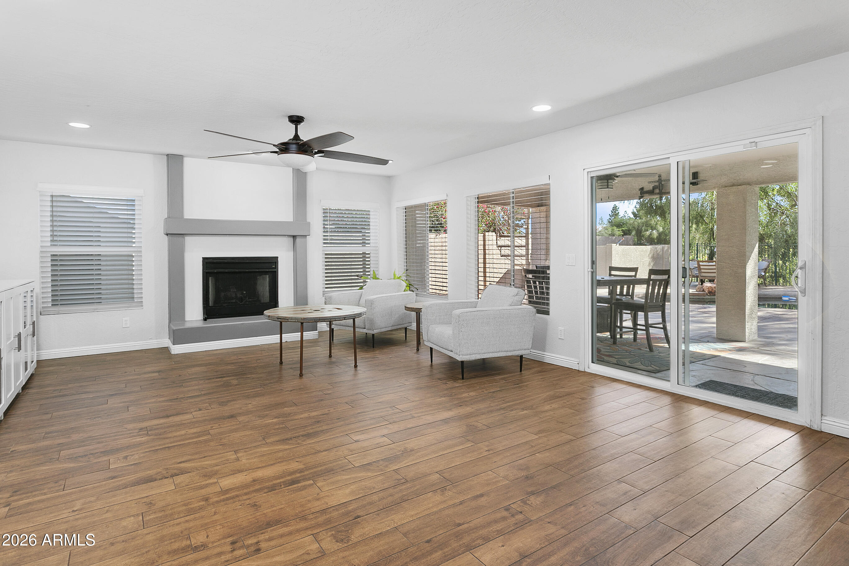 571 N KINGSTON Street