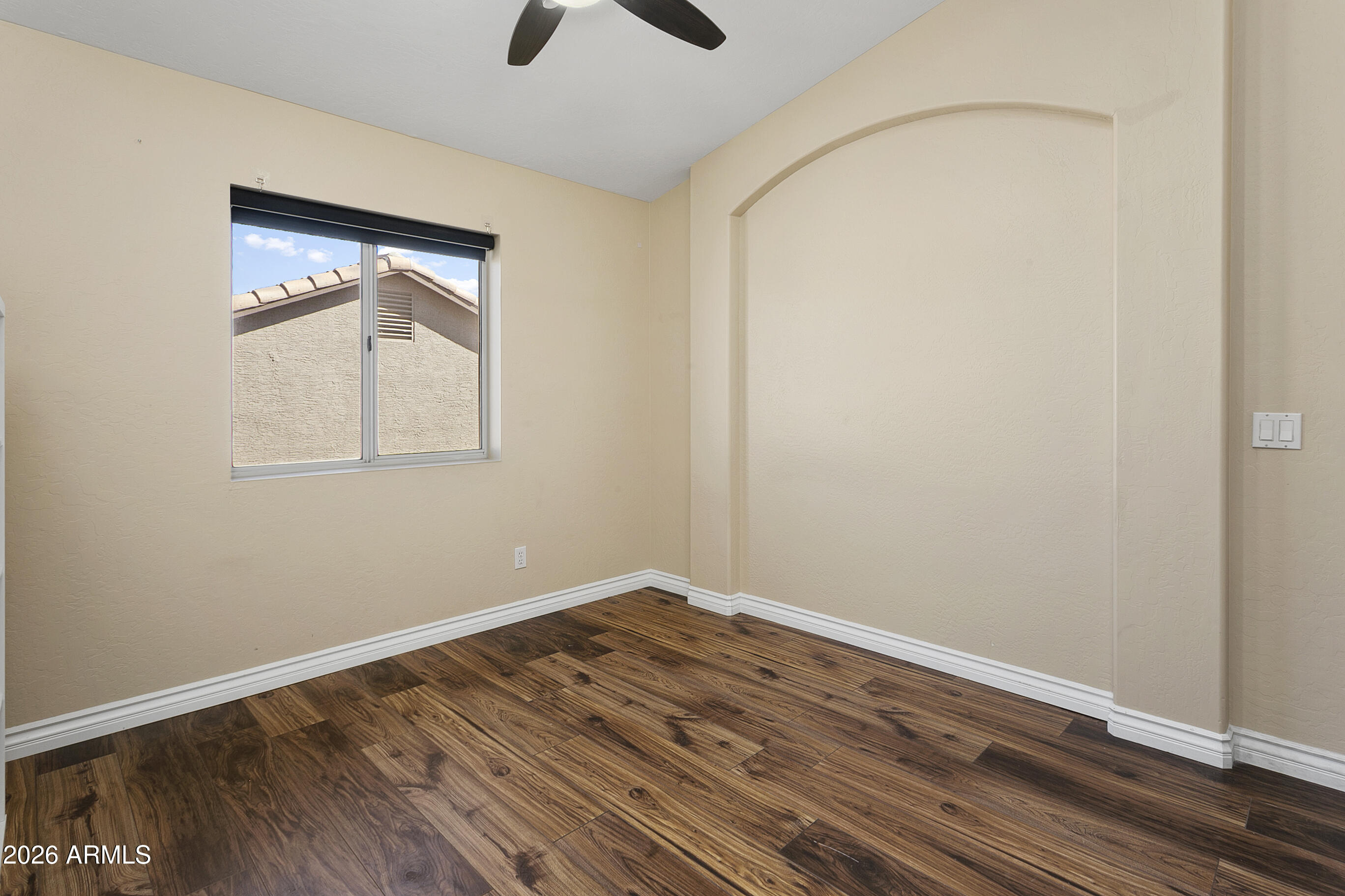 571 N KINGSTON Street