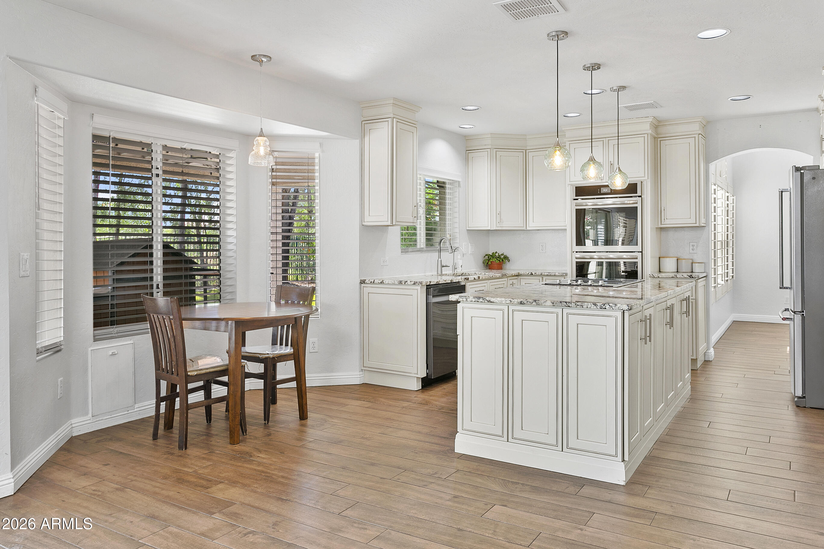 571 N KINGSTON Street