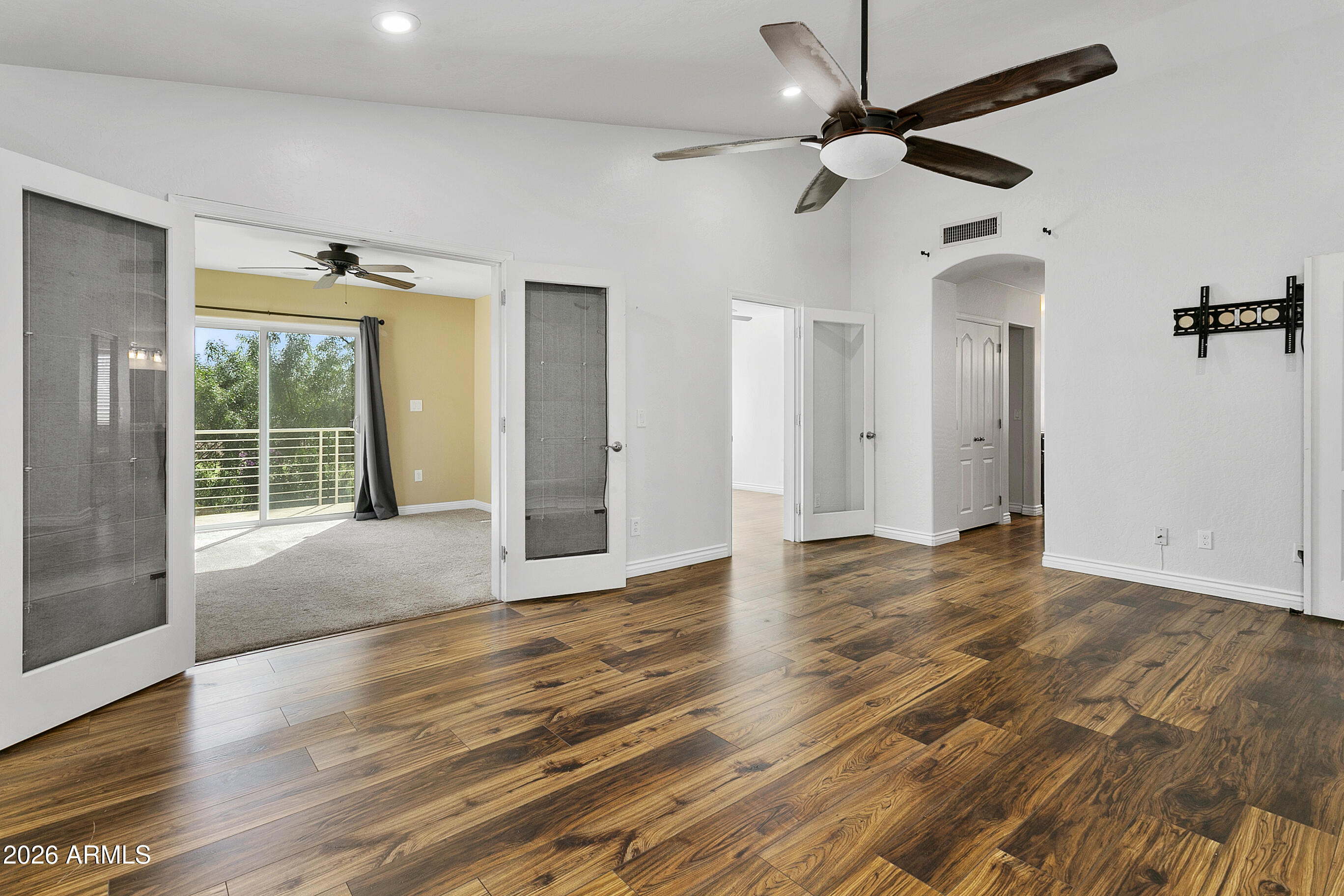 571 N KINGSTON Street