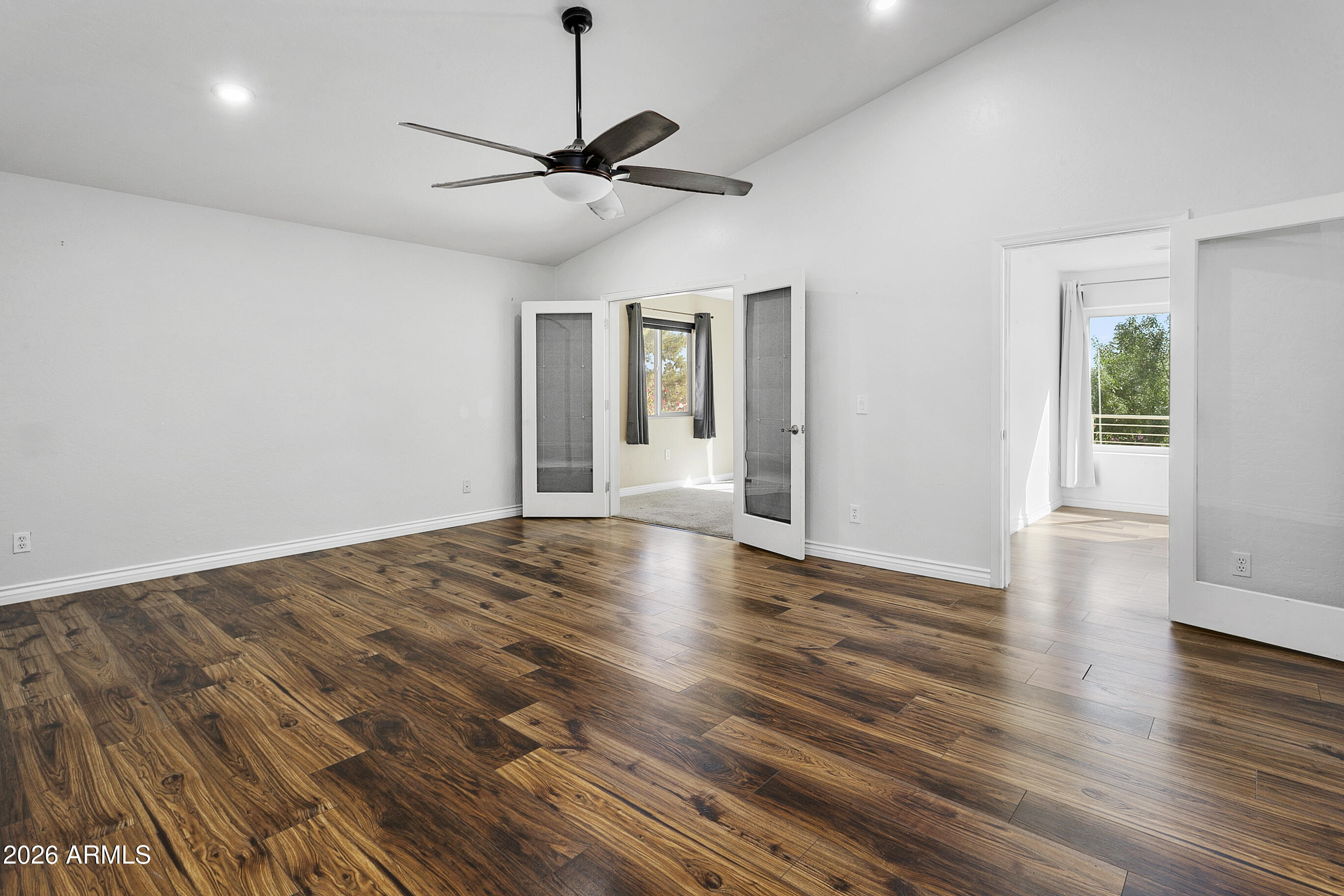 571 N KINGSTON Street