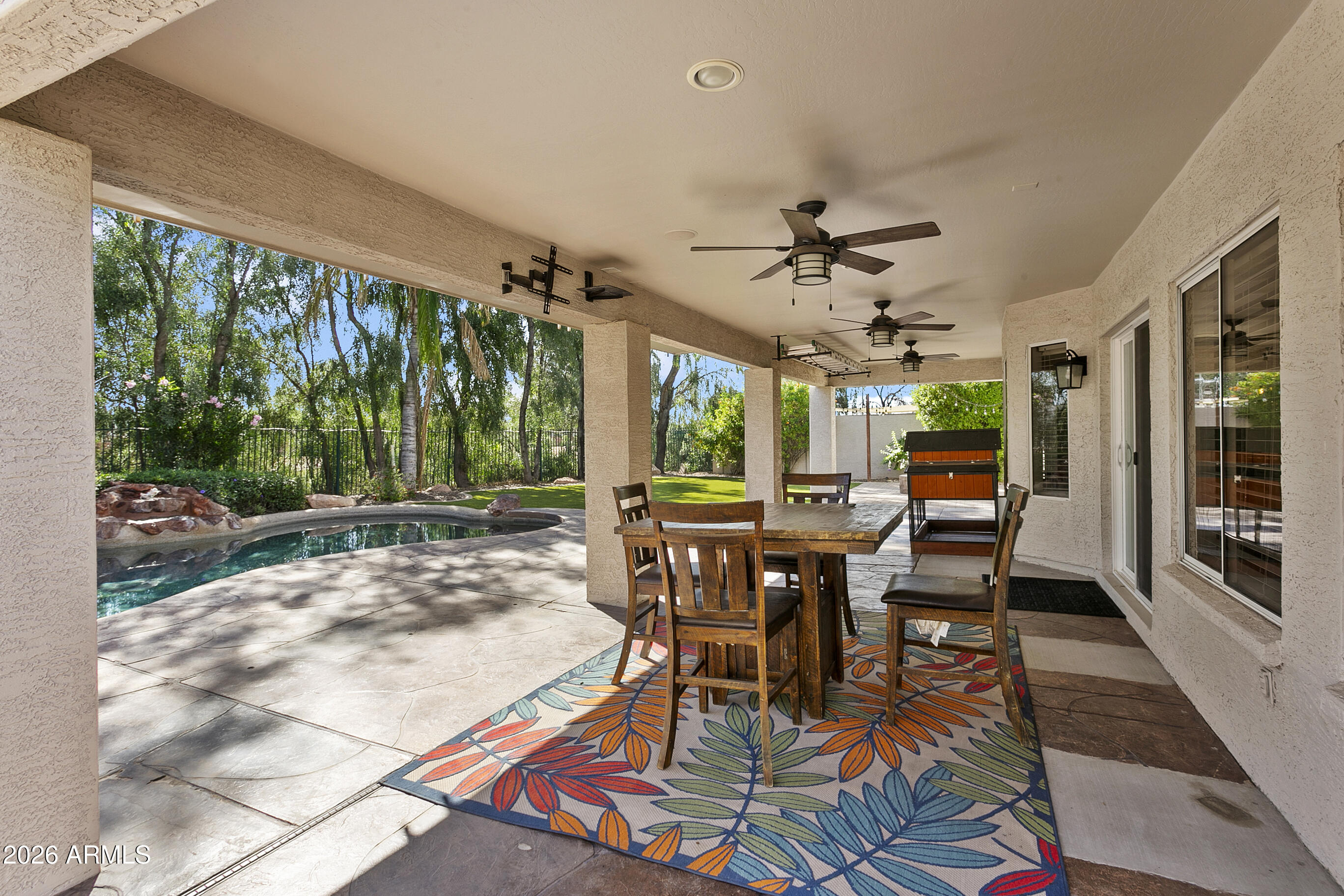 571 N KINGSTON Street