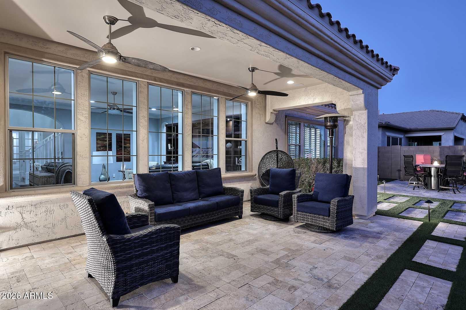 3913 E REDWOOD Place