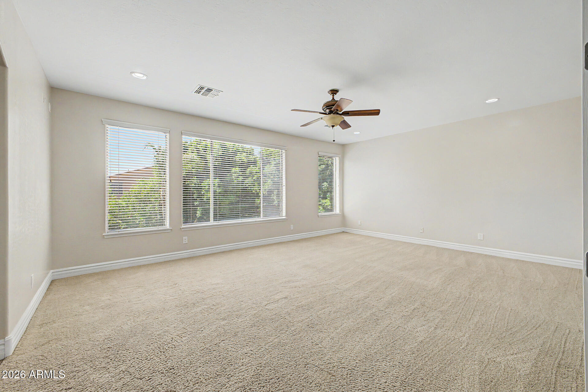 1563 W KAIBAB Drive