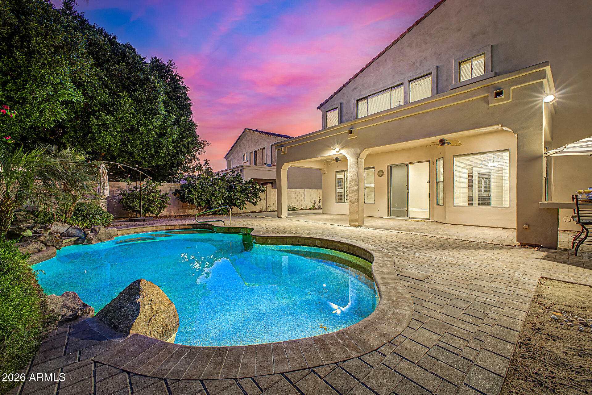 1563 W KAIBAB Drive