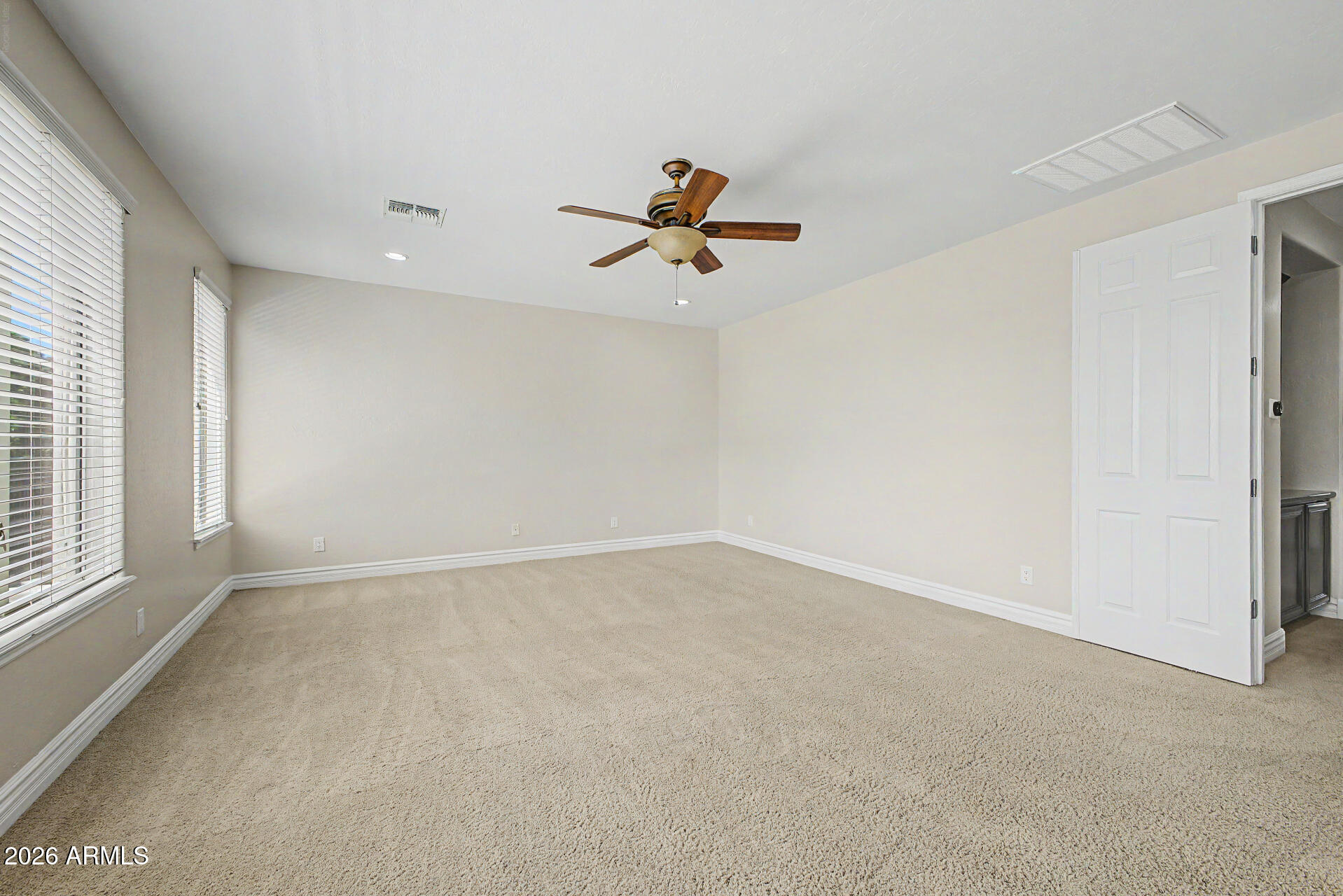 1563 W KAIBAB Drive