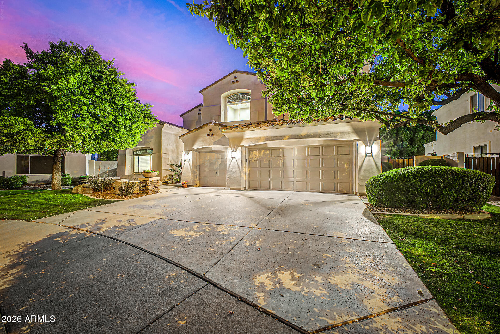 1563 W KAIBAB Drive