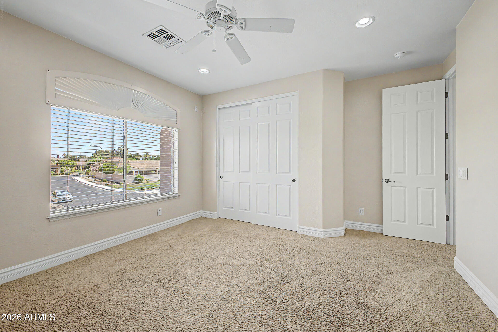 1563 W KAIBAB Drive