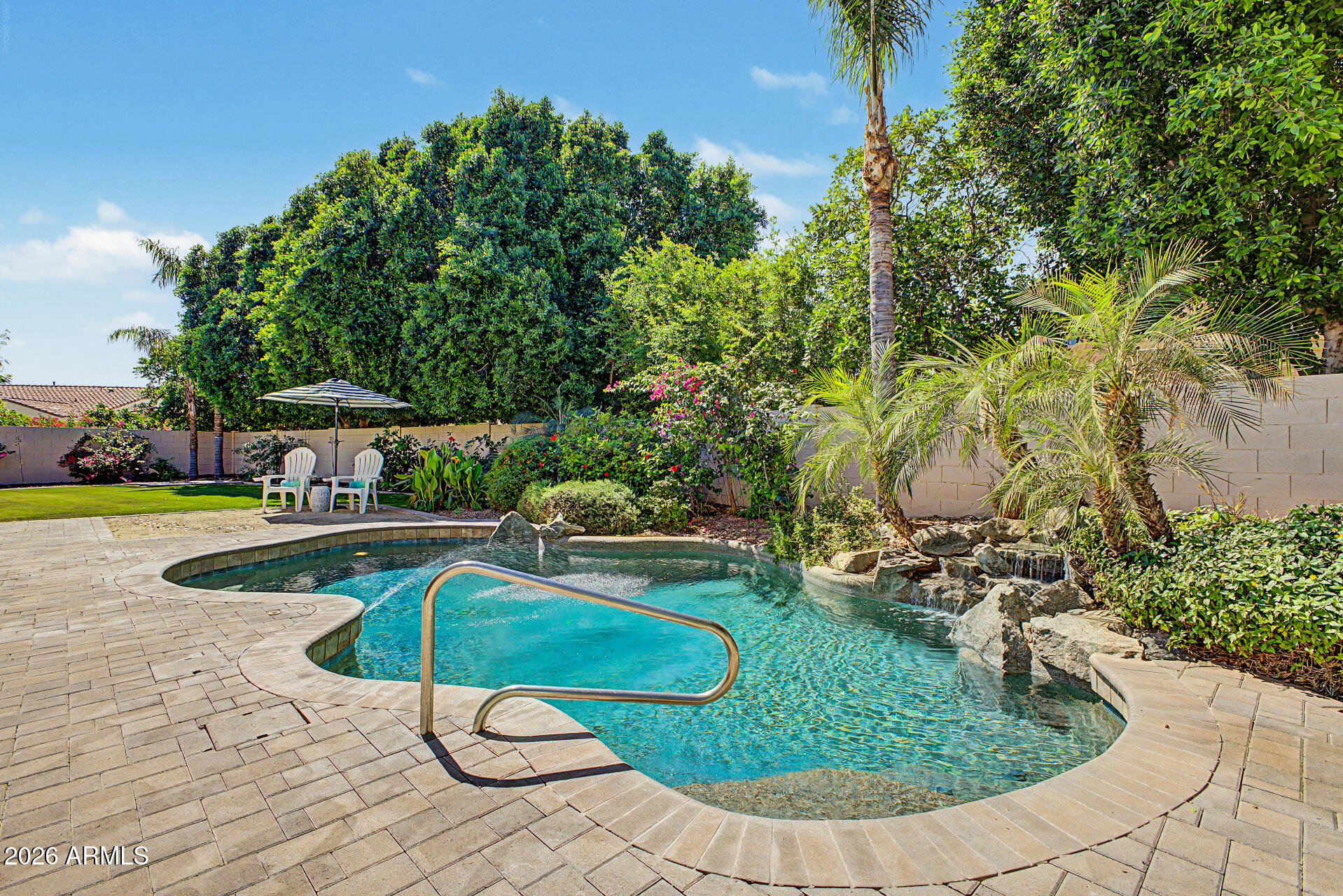 1563 W KAIBAB Drive