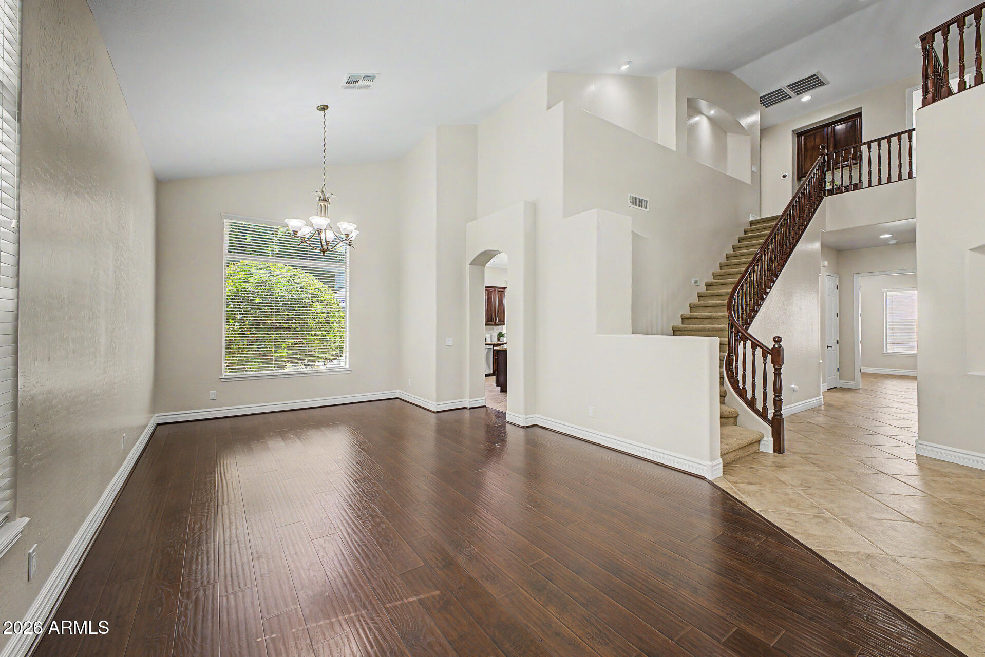 1563 W KAIBAB Drive