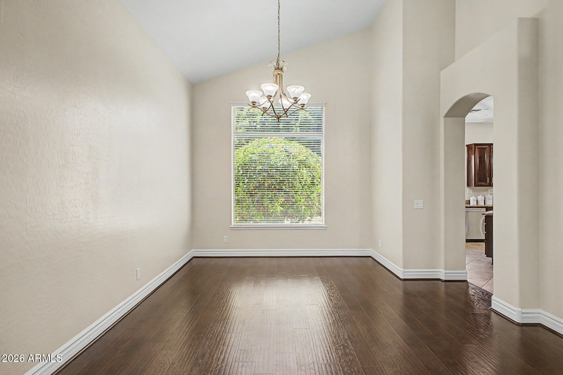 1563 W KAIBAB Drive