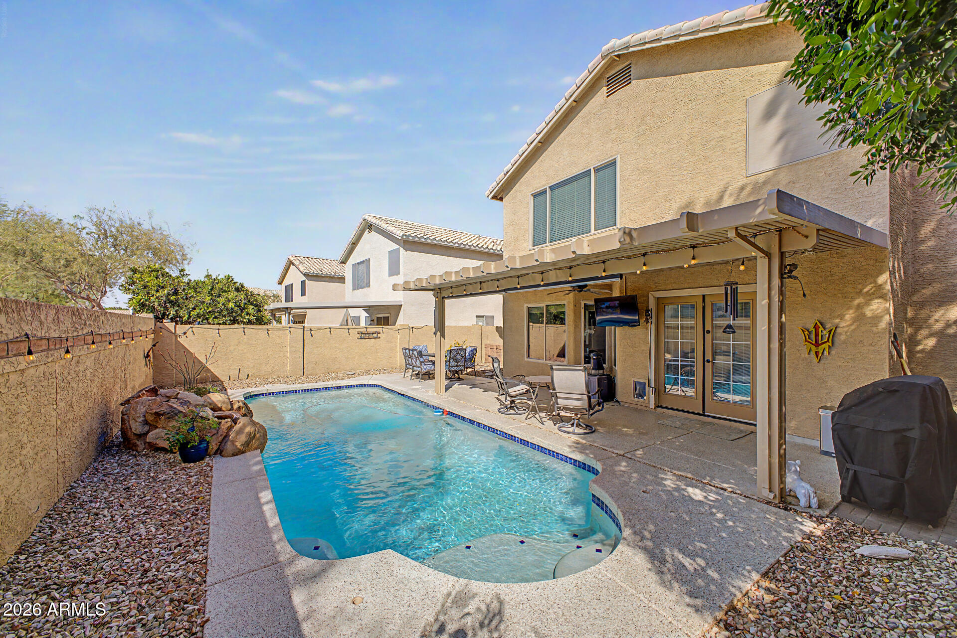 890 N CHOLLA Street