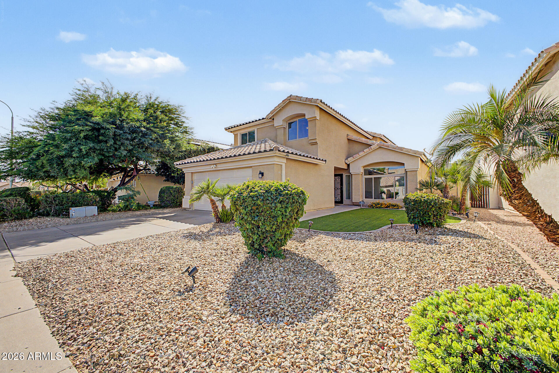 890 N CHOLLA Street