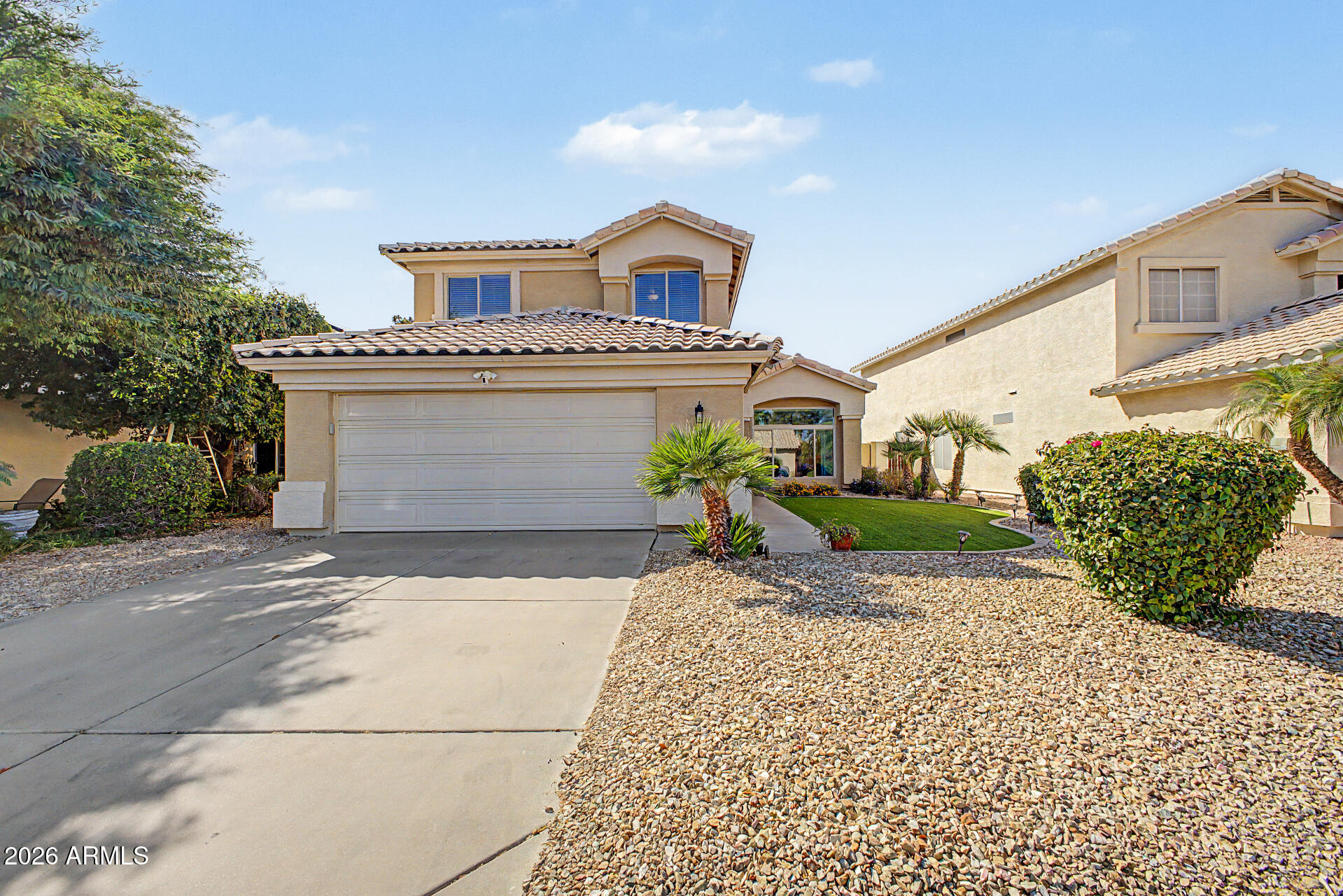 890 N CHOLLA Street