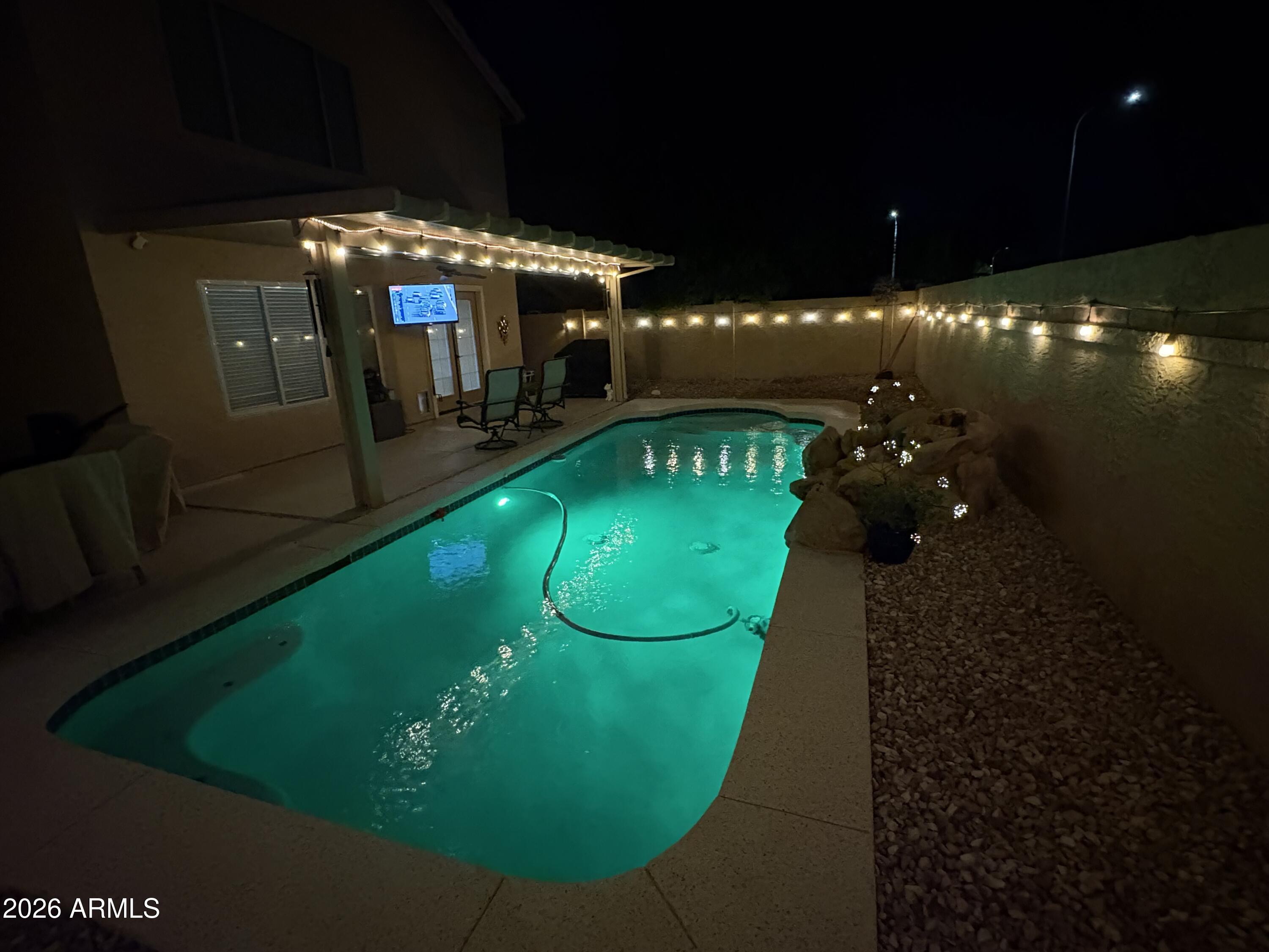 890 N CHOLLA Street