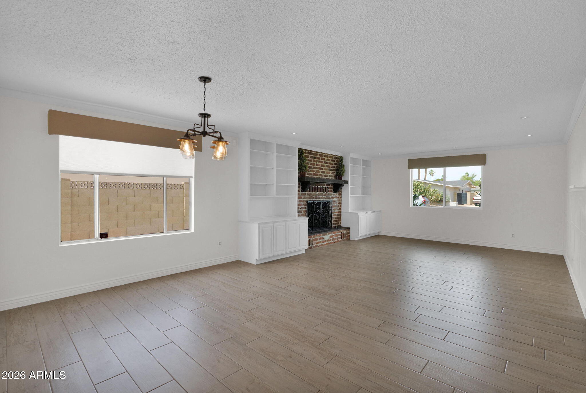 2343 W DE PALMA Circle