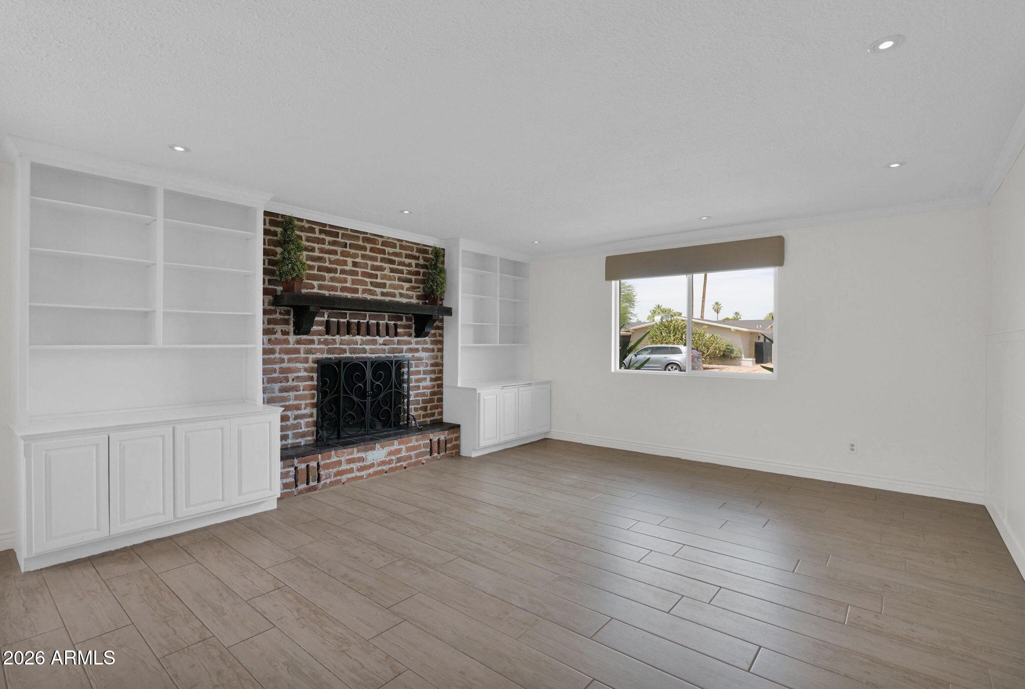 2343 W DE PALMA Circle