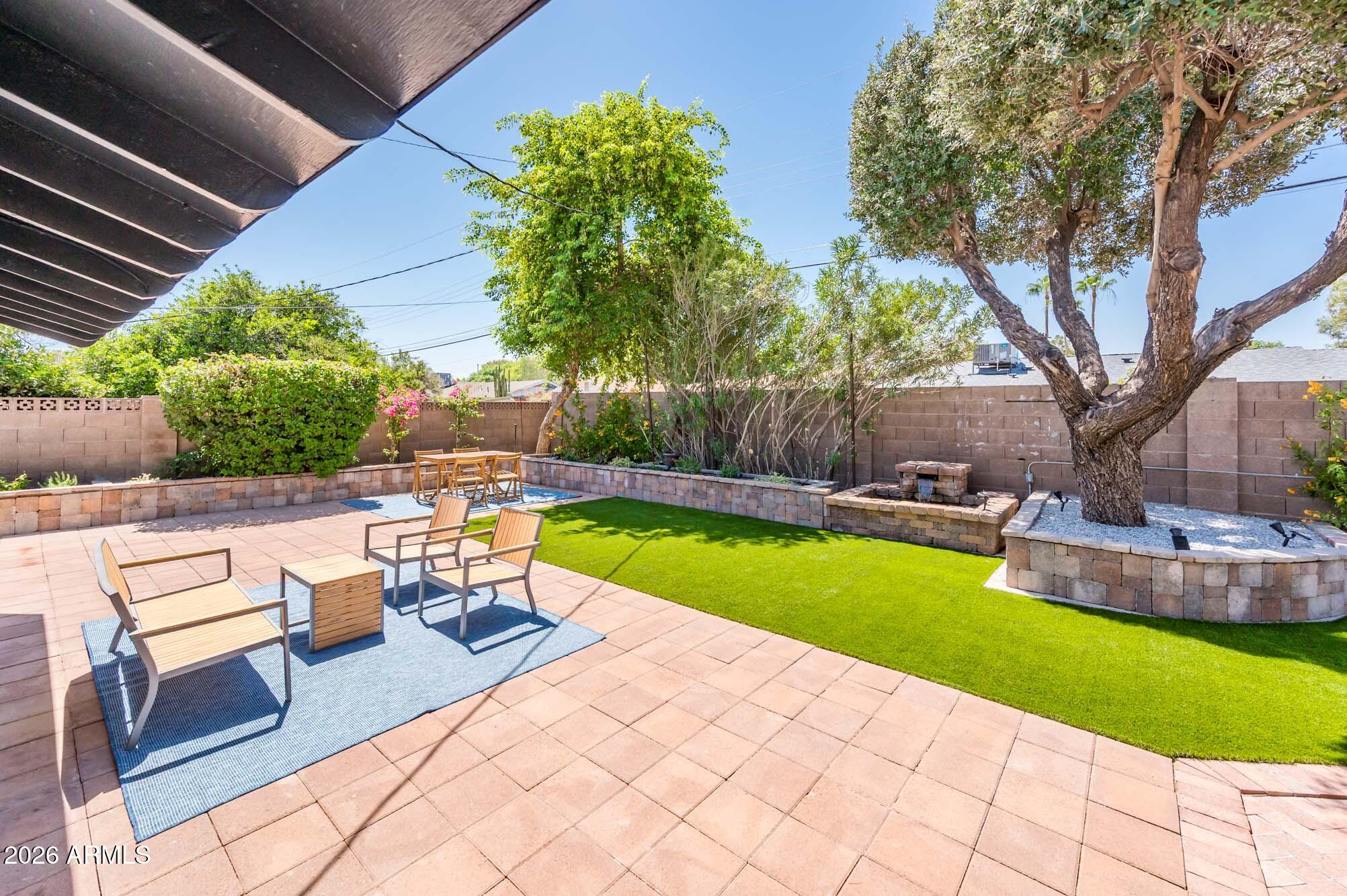 8407 E RANCHO VISTA Drive