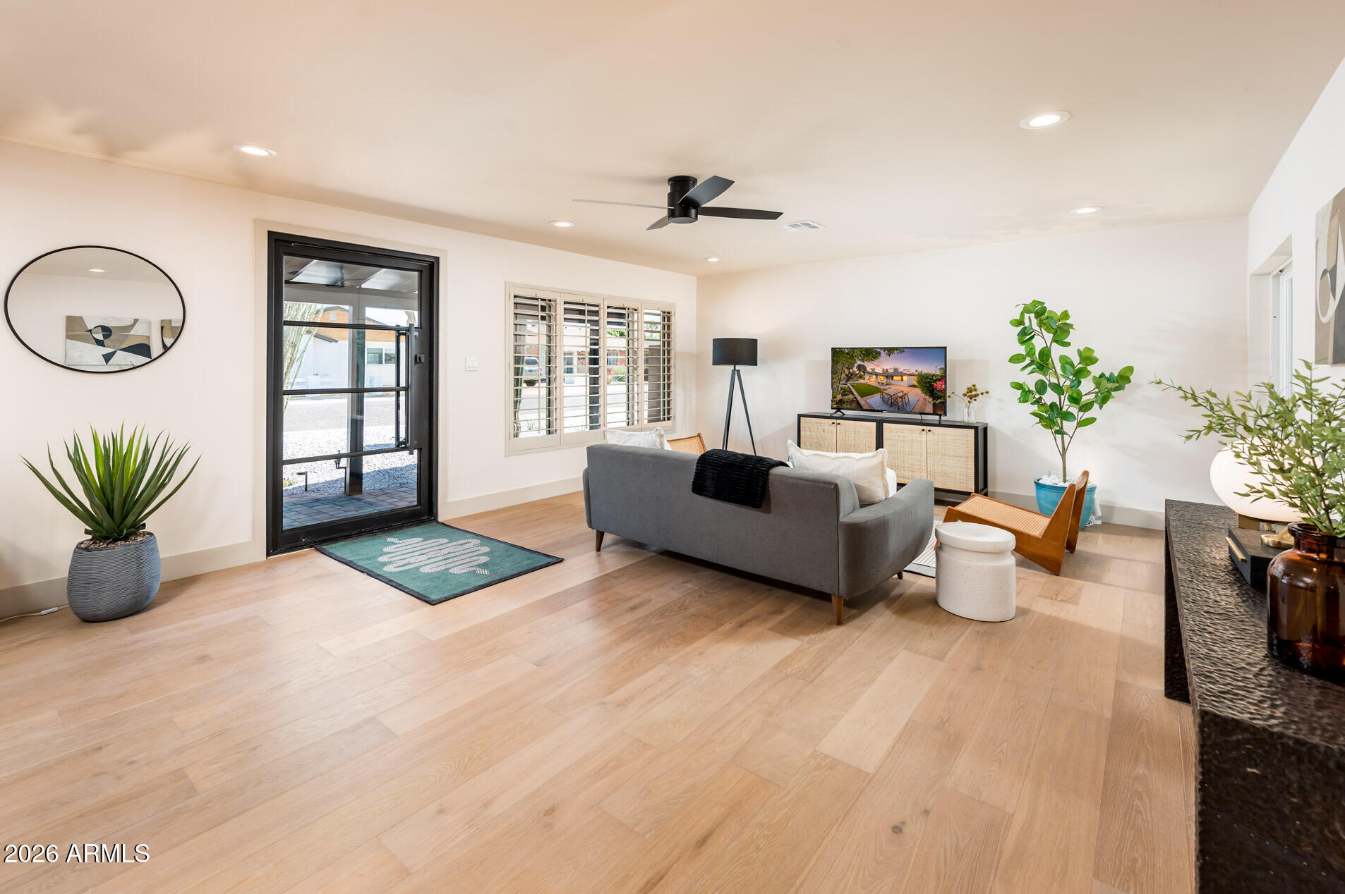 8407 E RANCHO VISTA Drive
