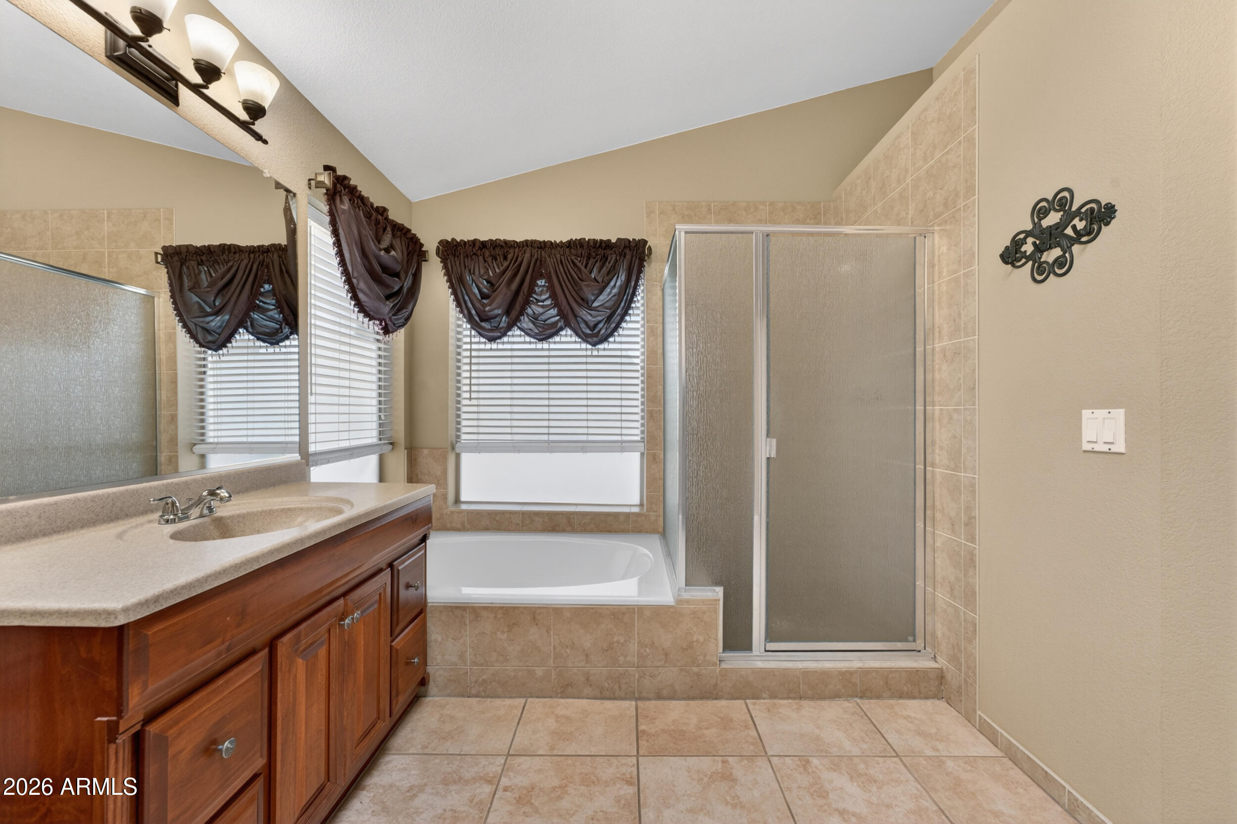 3349 E AMBERWOOD Drive