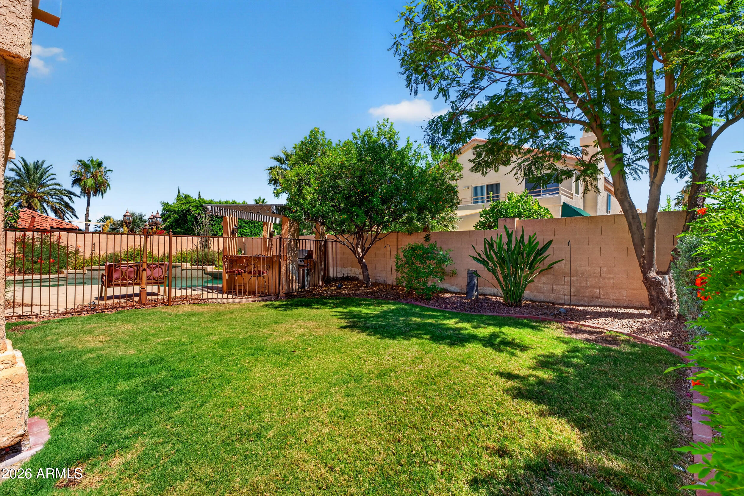 3349 E AMBERWOOD Drive