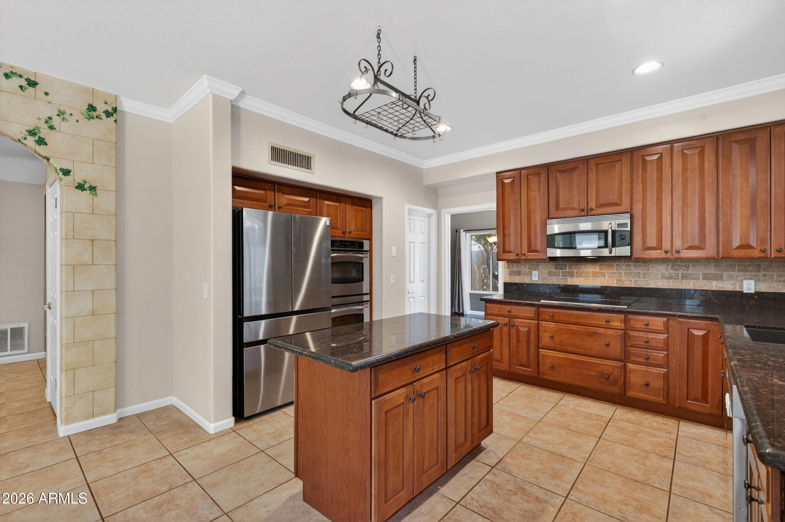 3349 E AMBERWOOD Drive