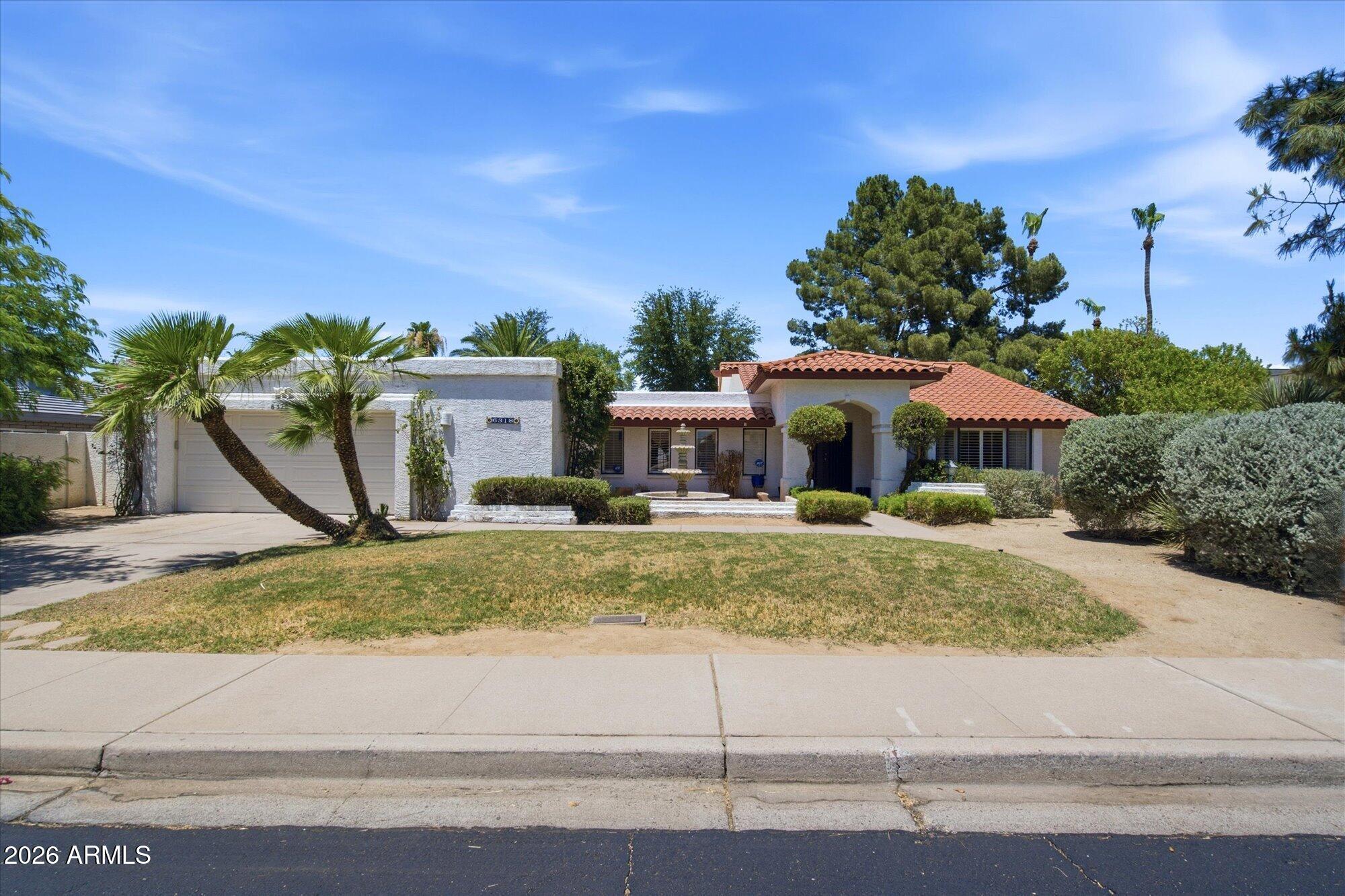 6318 E Paradise Lane