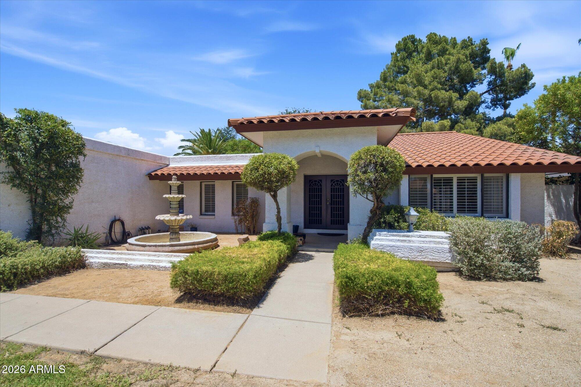 6318 E Paradise Lane
