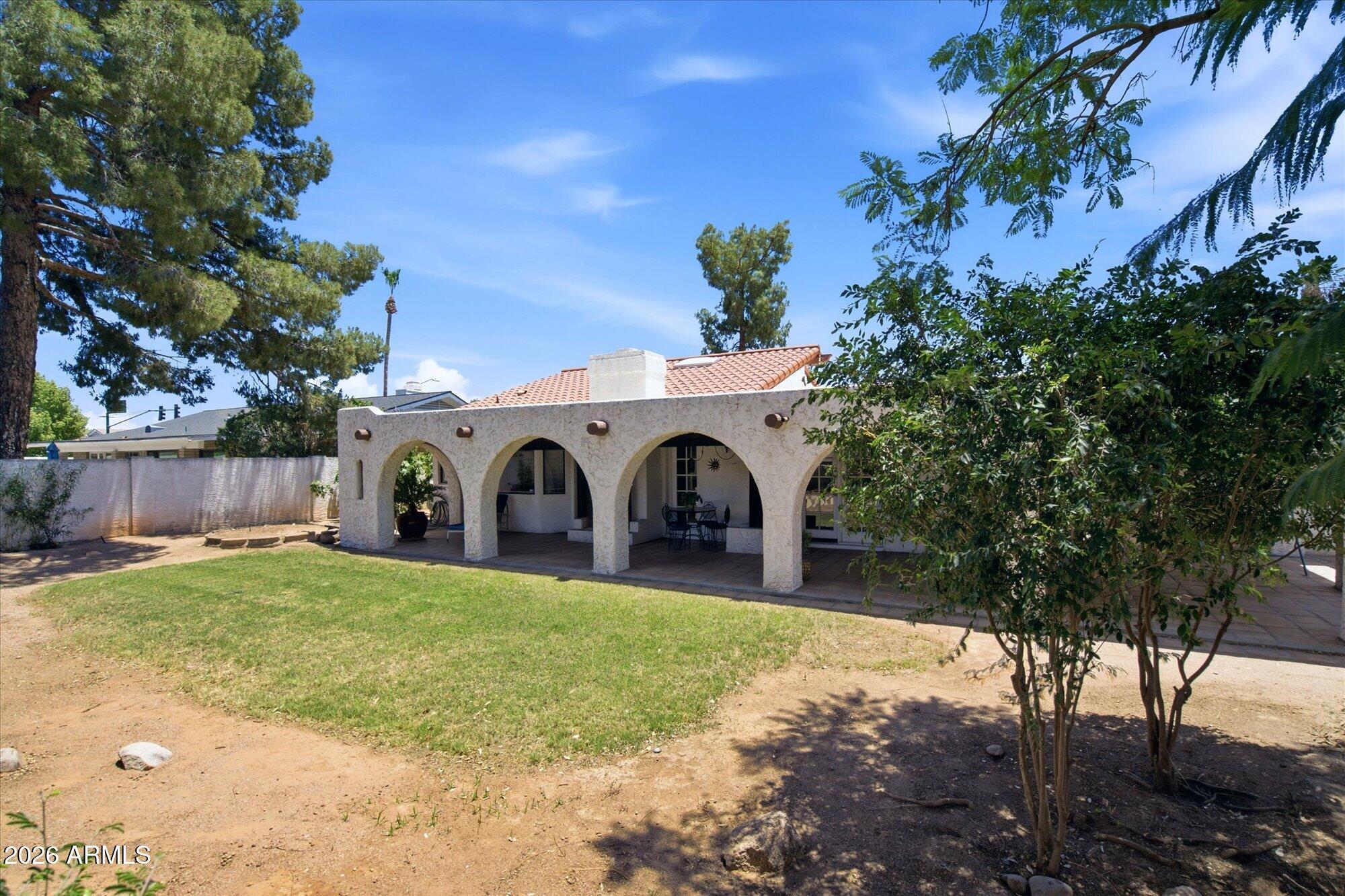 6318 E Paradise Lane