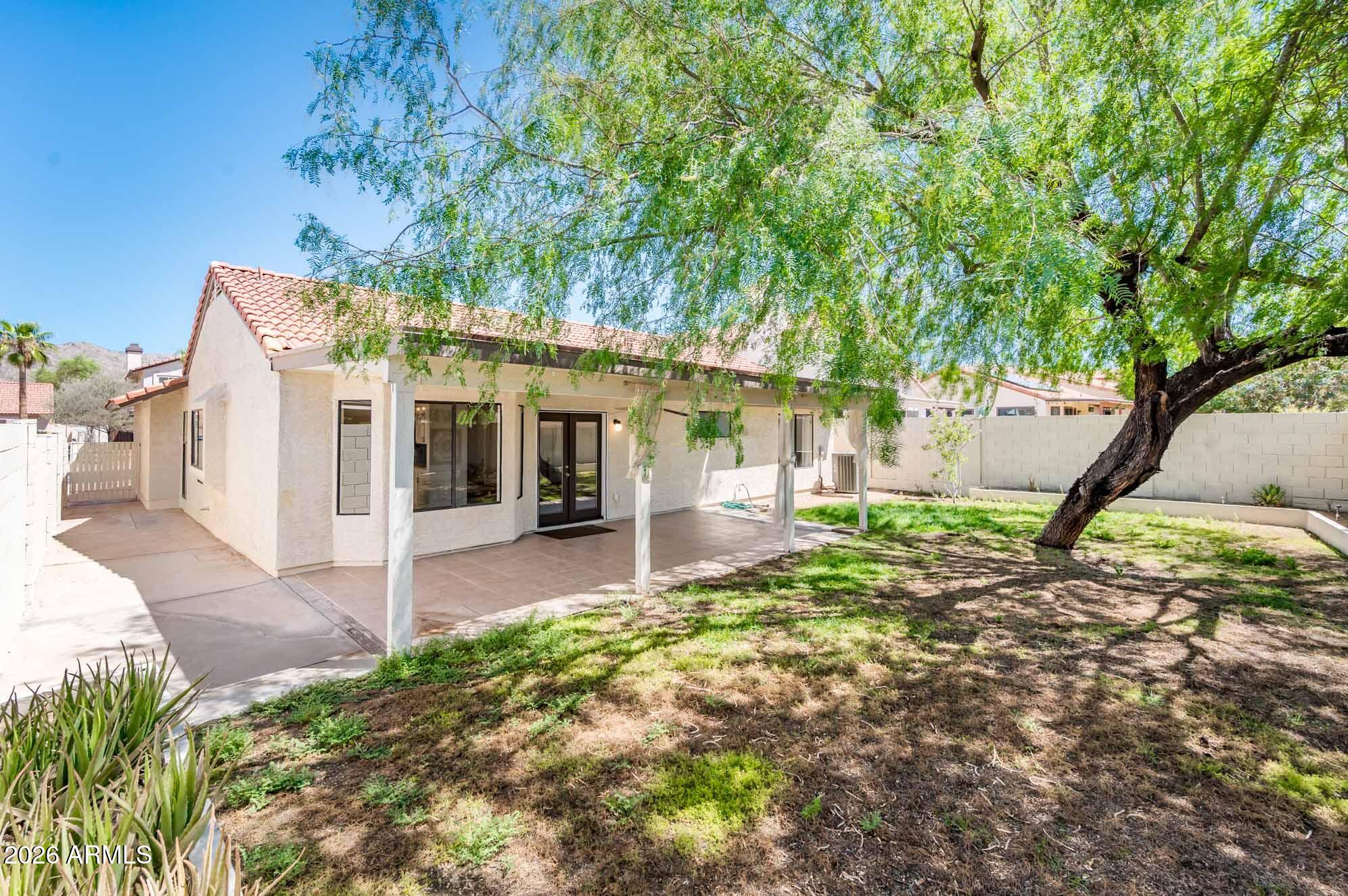 2717 E DRY CREEK Road