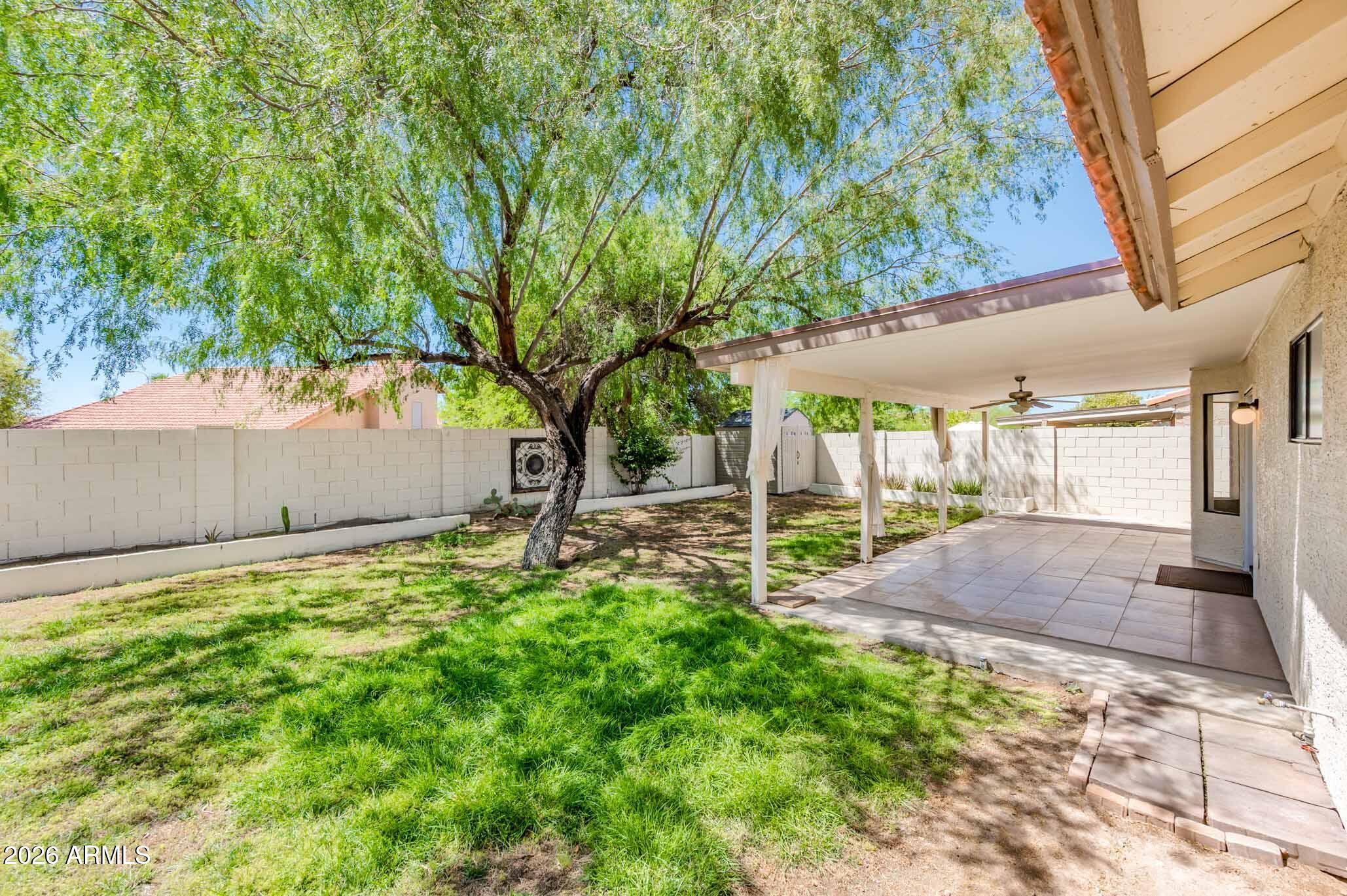 2717 E DRY CREEK Road