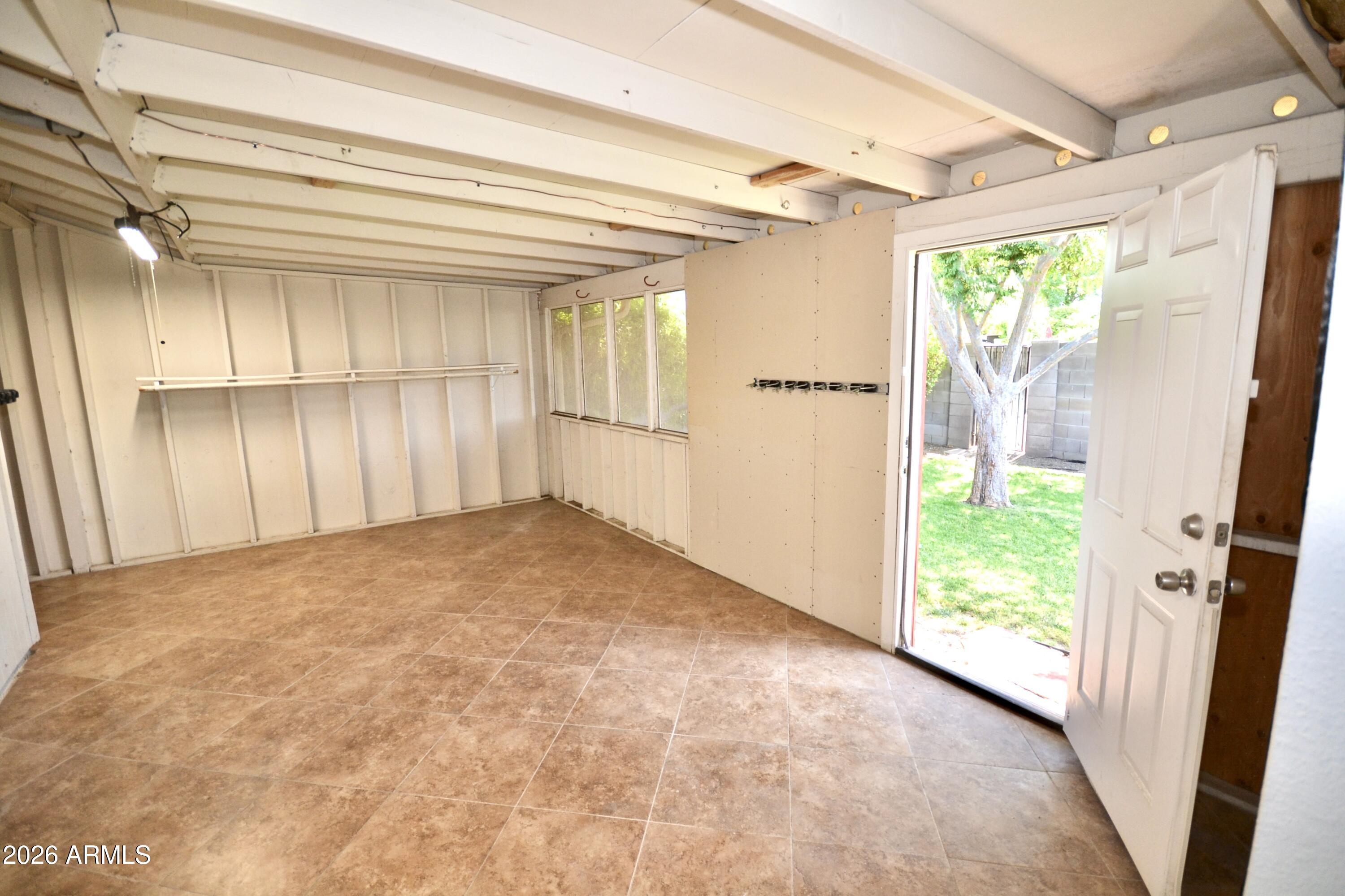 1215 W COLTER Street