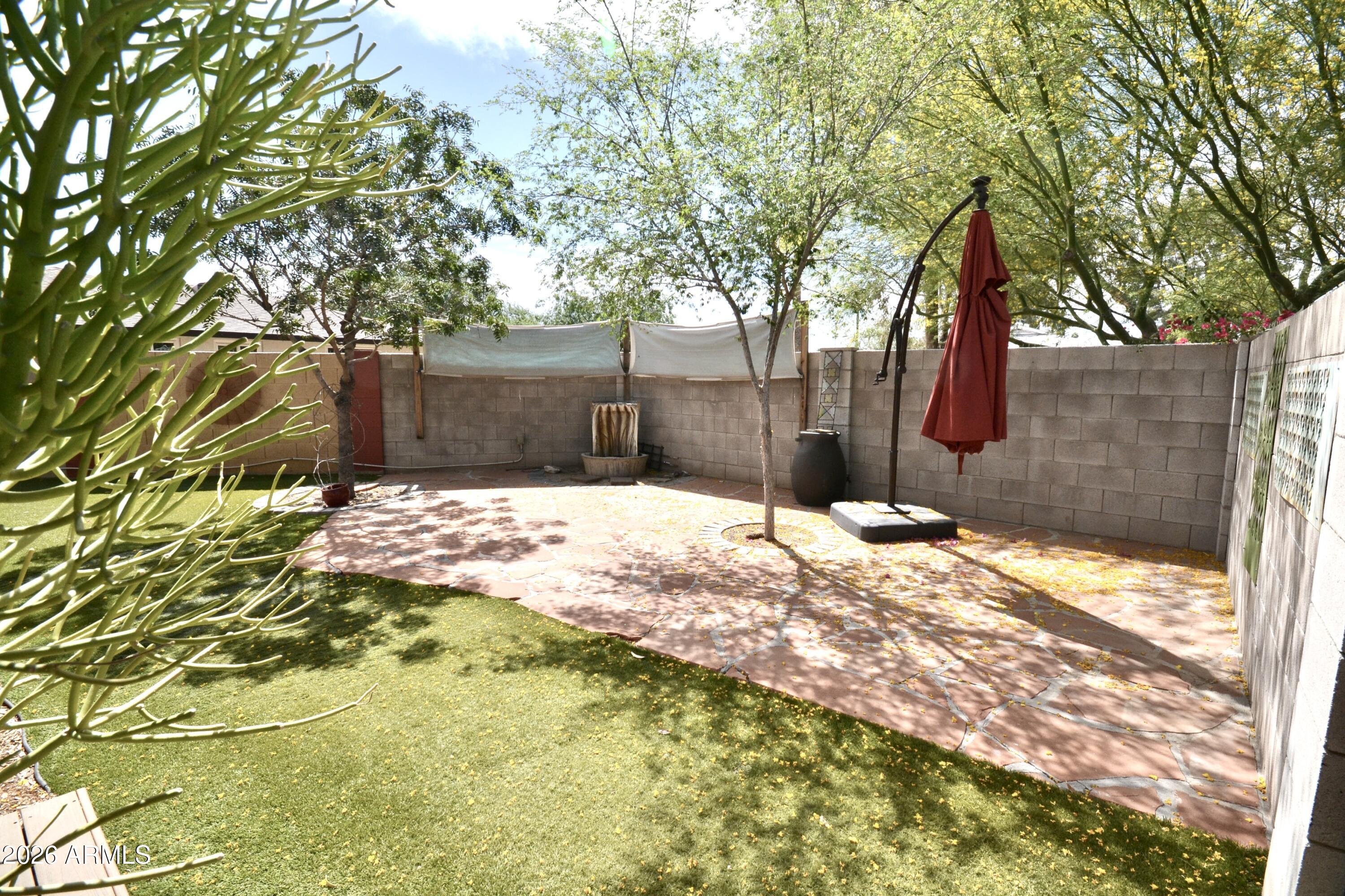 1215 W COLTER Street